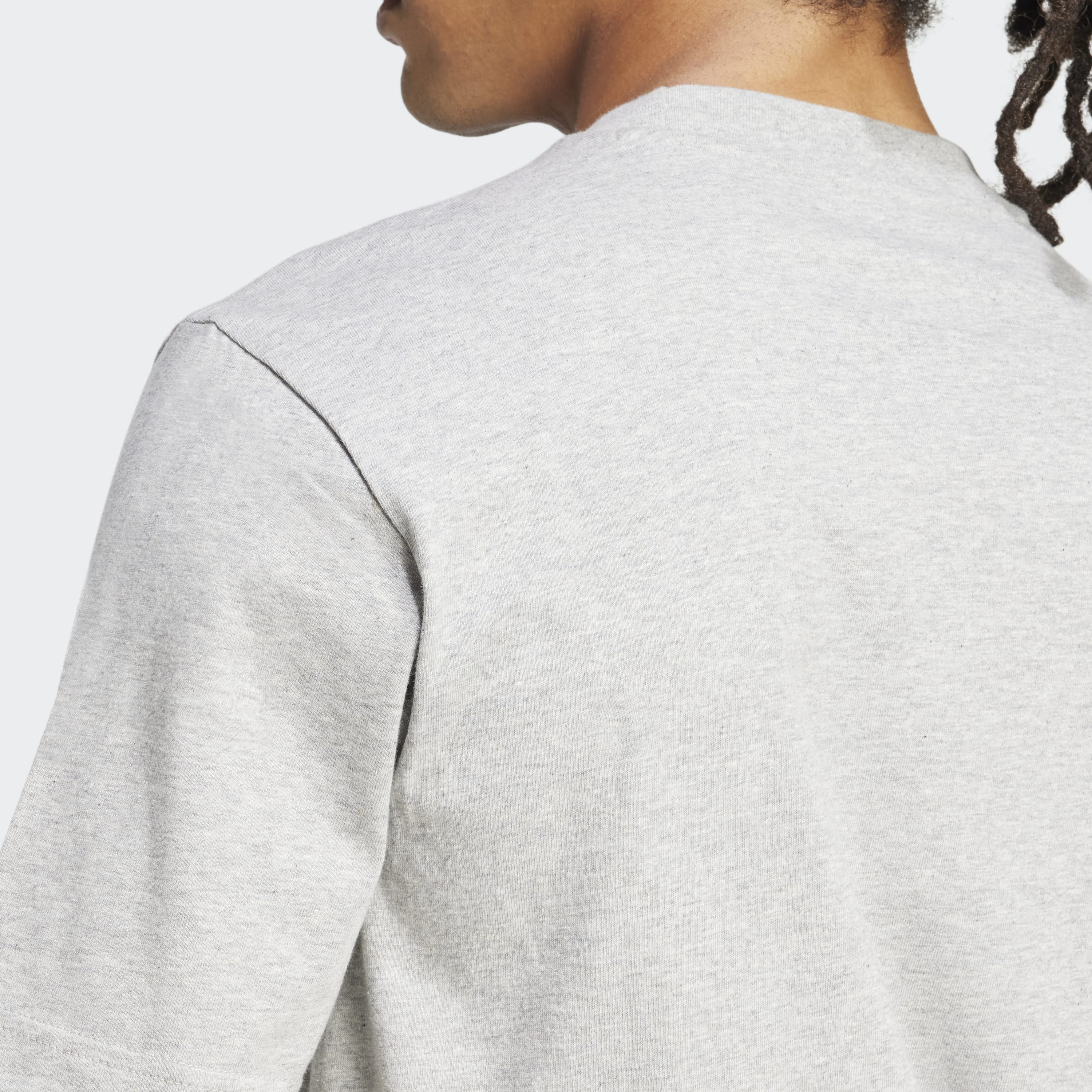 اديداس - تيشيرت رجالي أساسي شعار صغير  قماش جيرسي مفرد  بأكمام قصيرة-men-clothing-sportswearandactivewear-tshirtsandpolos-image-11