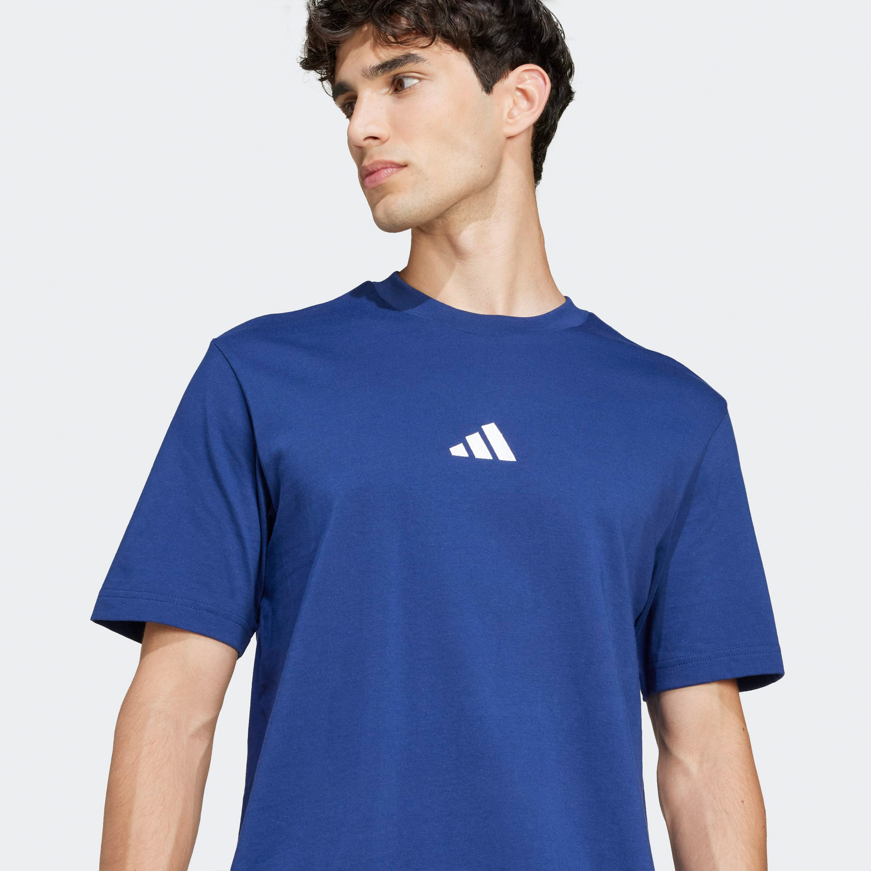 adidas Men Essentials Small Logo Single Jersey-men-clothing-sportswearandactivewear-tshirtsandpolos-image-4