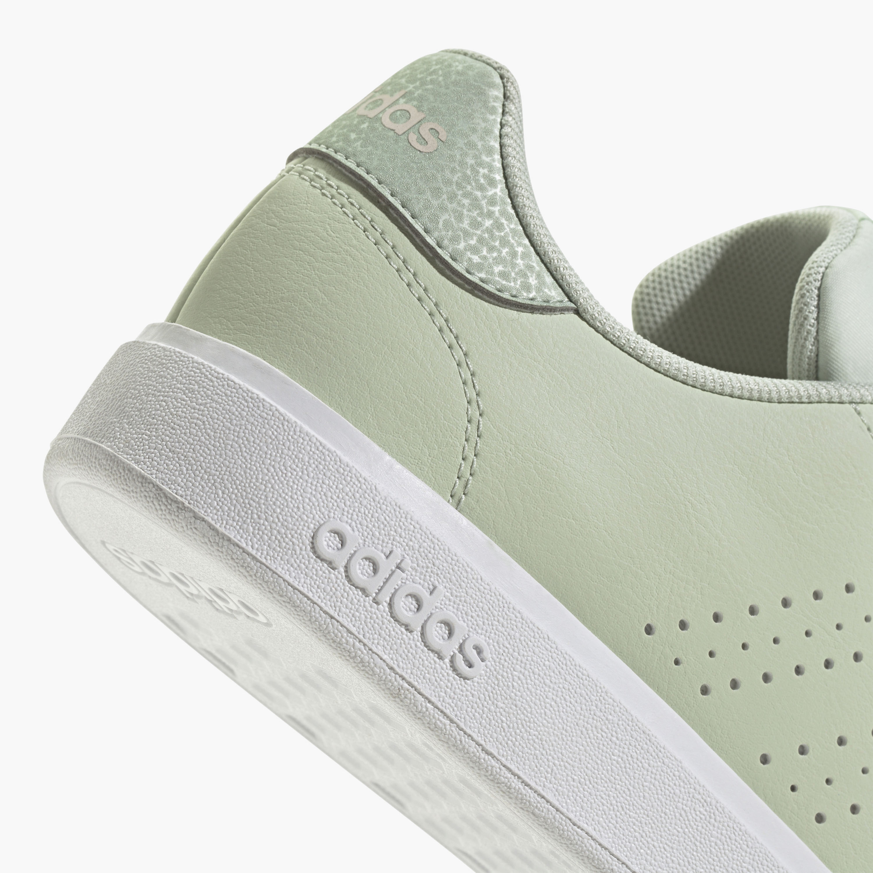 أديداس - حذاء أدفانتج بيس 2.0 للنساء-women-shoes-sneakers-image-24