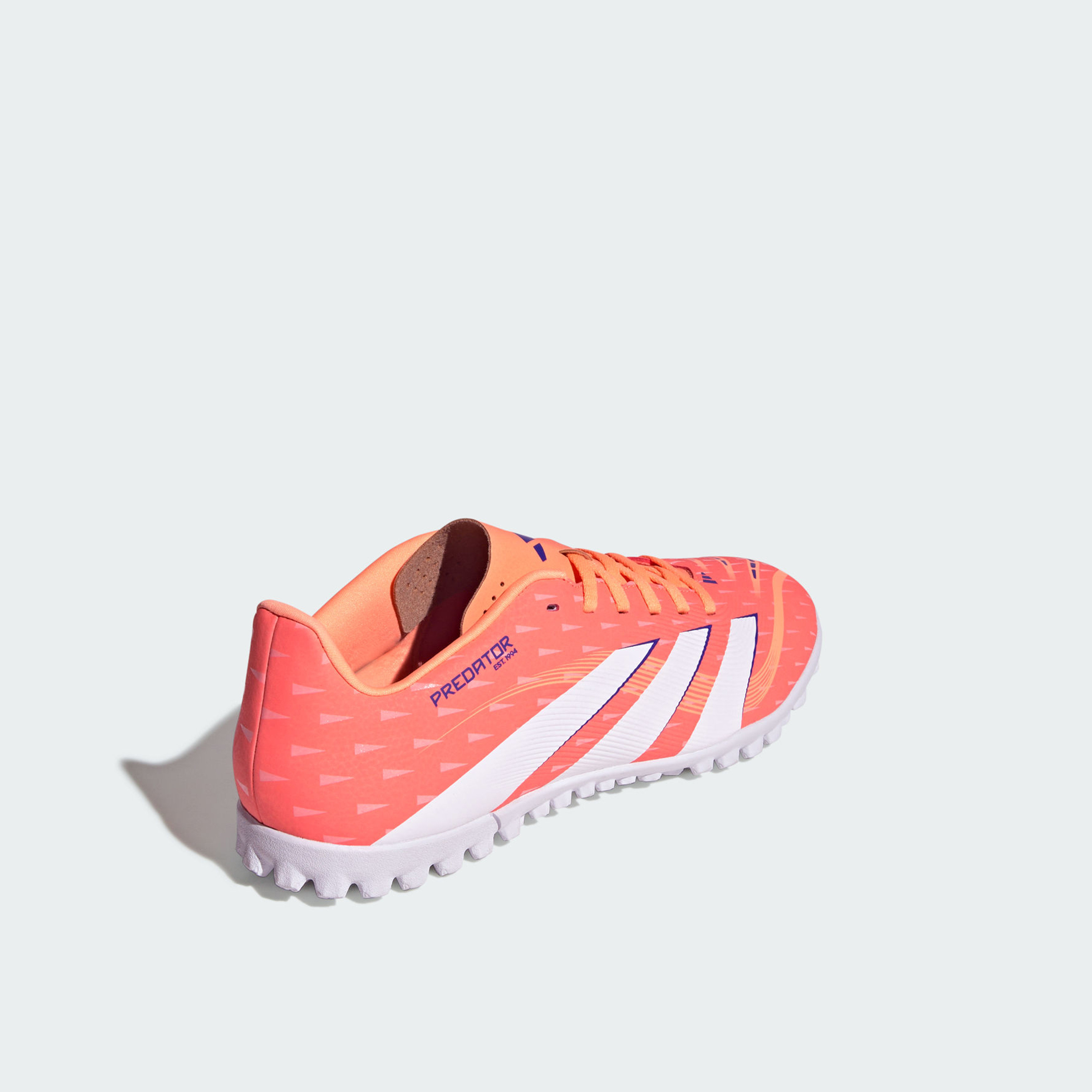 أديداس - حذاء كرة القدم بريداتور كلوب تي إف برباط لملاعب العشب الصناعي للرجال | OE-sports-men-shoes-image-13