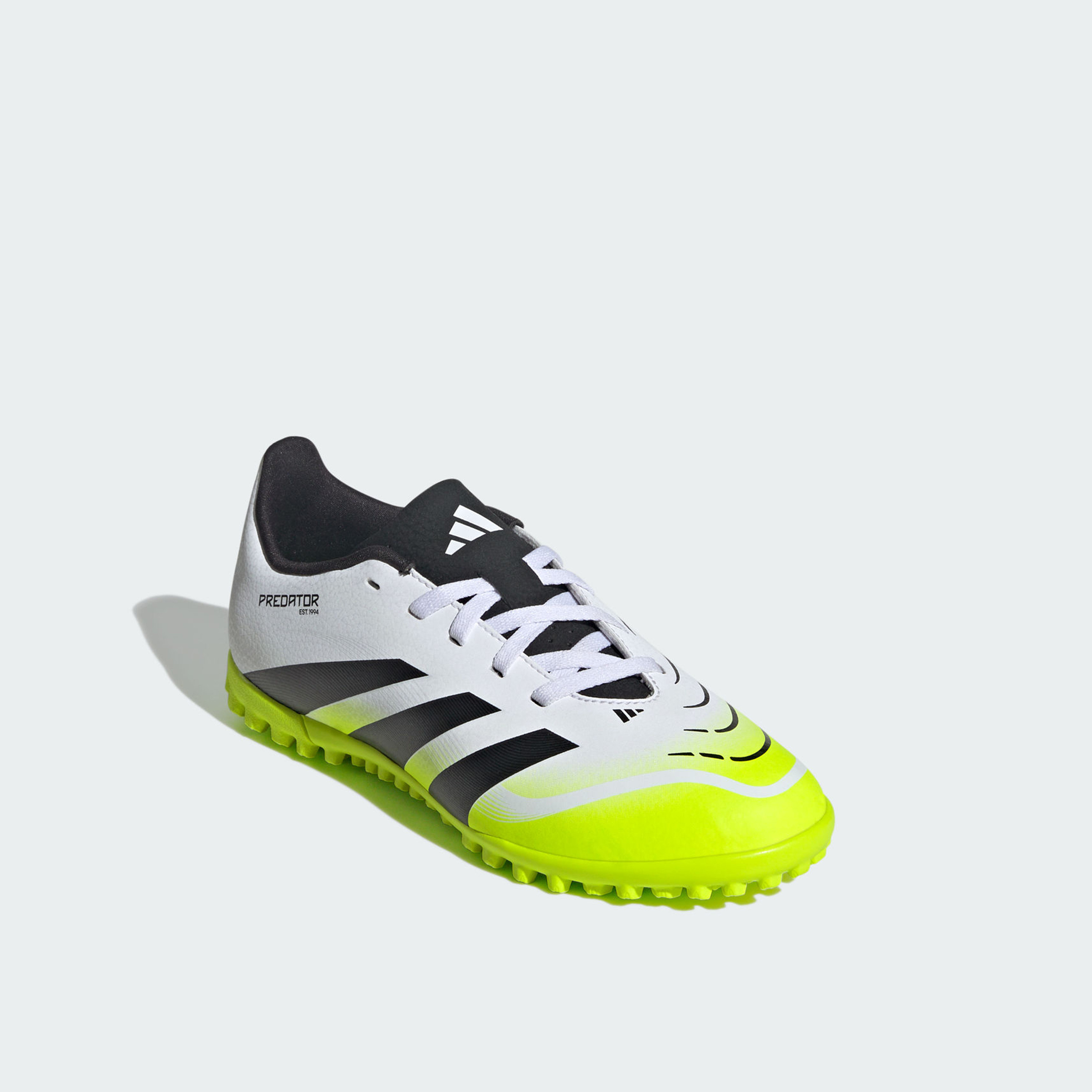 حذاء كرة قدم بنعل لا ينزلق ورباط بريداتور كلوب تي إف للأطفال من أديداس-sports-boys-shoes-image-1