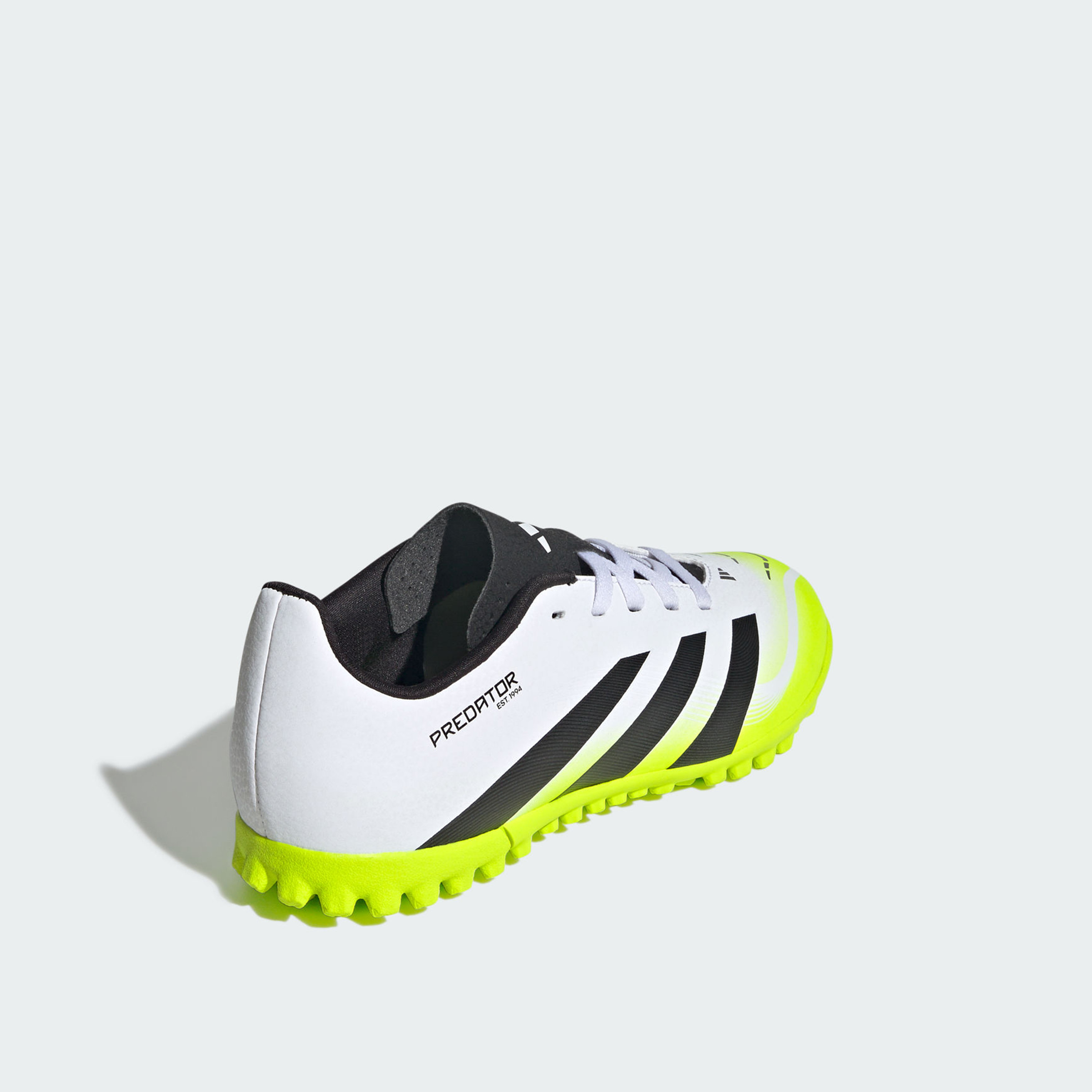 حذاء كرة قدم بنعل لا ينزلق ورباط بريداتور كلوب تي إف للأطفال من أديداس-sports-boys-shoes-image-4