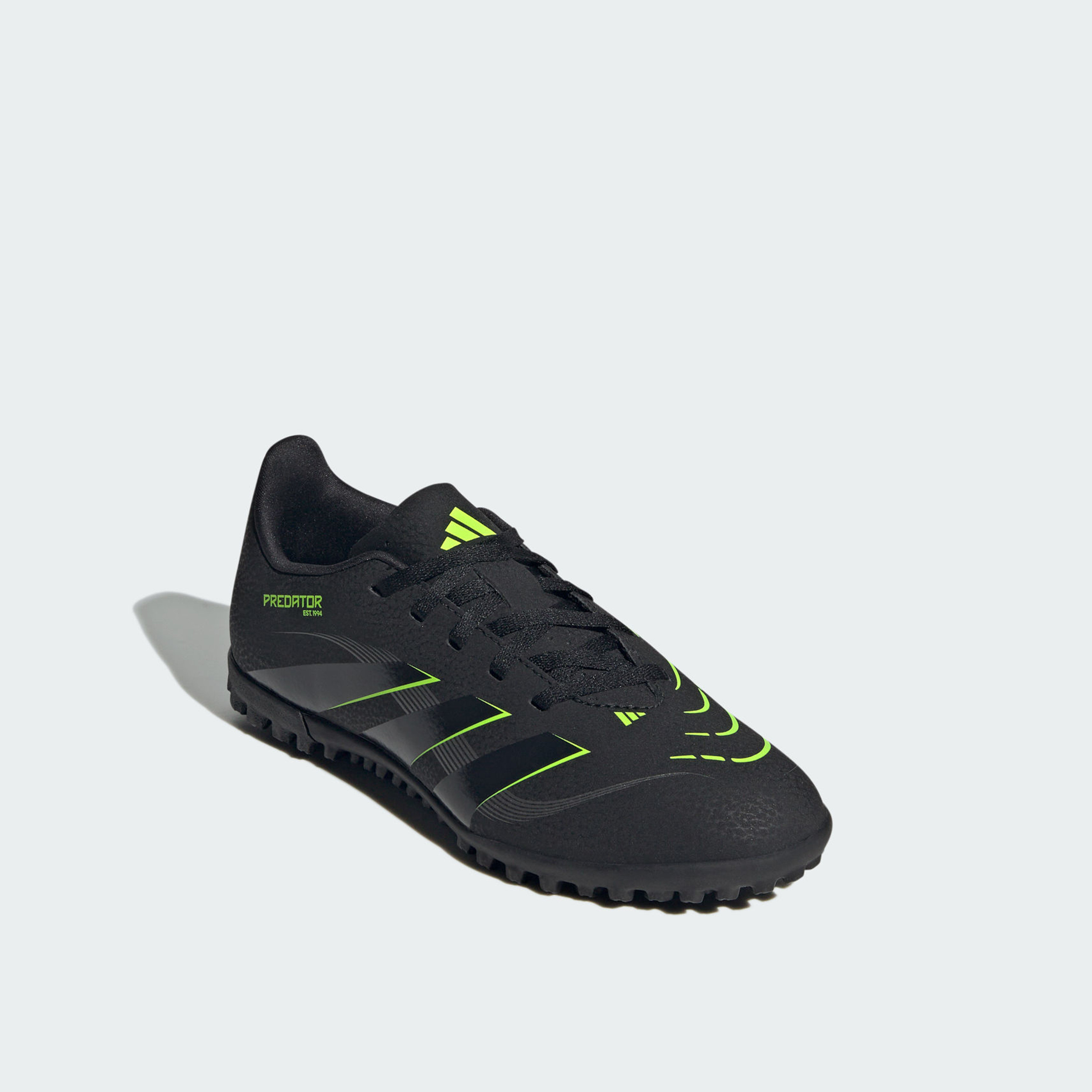 حذاء كرة قدم بنعل لا ينزلق ورباط بريداتور كلوب تي إف للأطفال من أديداس-sports-boys-shoes-image-1