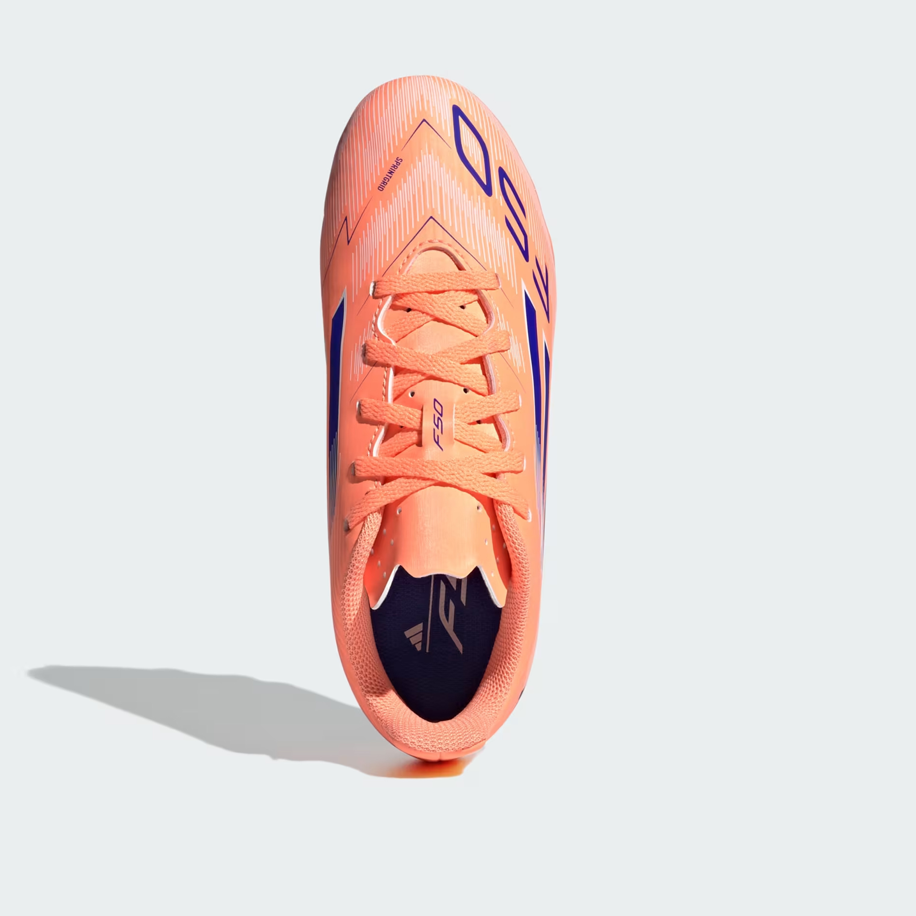 أديداس - حذاء كرة القدم F50 كلوب للأولاد برباط للأرضيات الصلبة/المتعددة JI0027 | OE-sports-gear-football-shoes-firmground-image-4