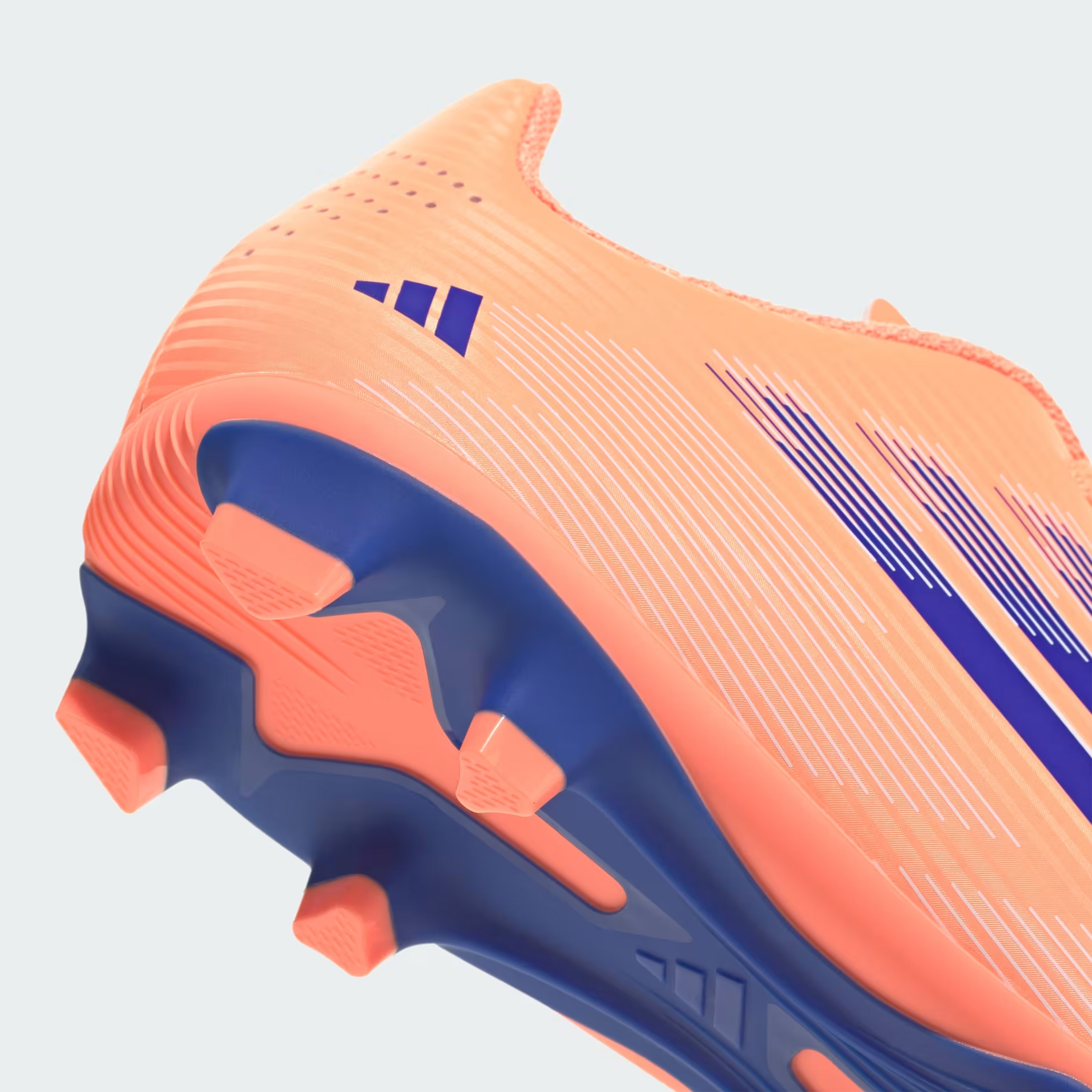 أديداس - حذاء كرة القدم F50 كلوب للأولاد برباط للأرضيات الصلبة/المتعددة JI0027 | OE-sports-gear-football-shoes-firmground-image-6