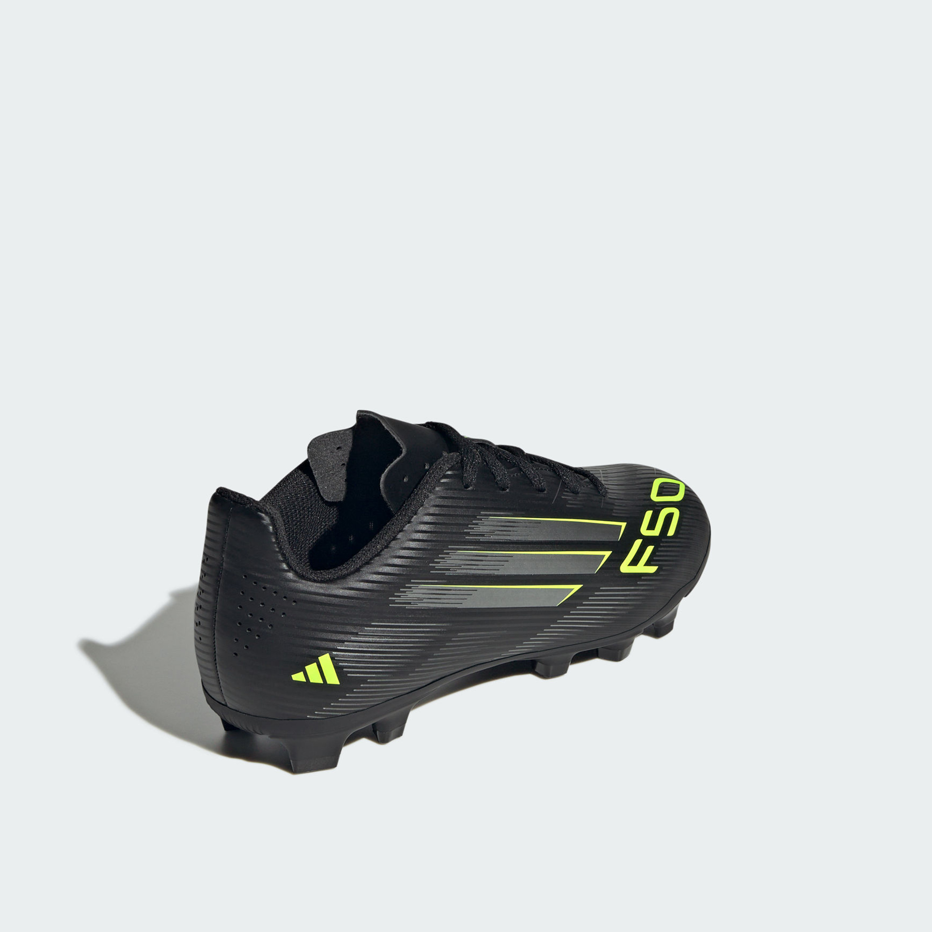 أديداس - حذاء كرة القدم F50 كلوب للأطفال برباط للأرضيات الصلبة/المتعددة JI0027 | OE-sports-gear-football-shoes-firmground-image-4