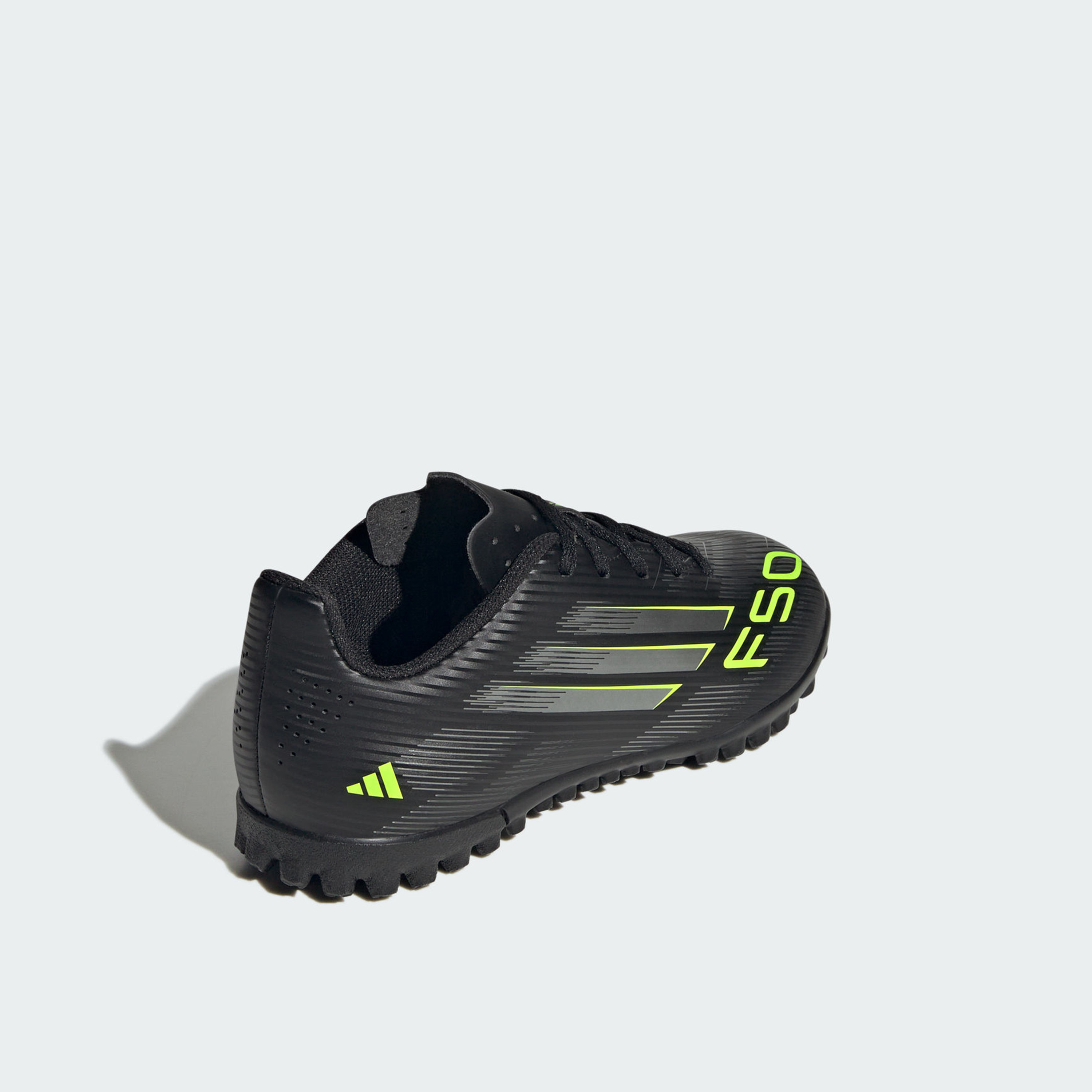 حذاء كرة قدم خفيف الوزن برباط إف50 كلوب تي إف للأطفال من أديداس-sports-boys-shoes-image-4
