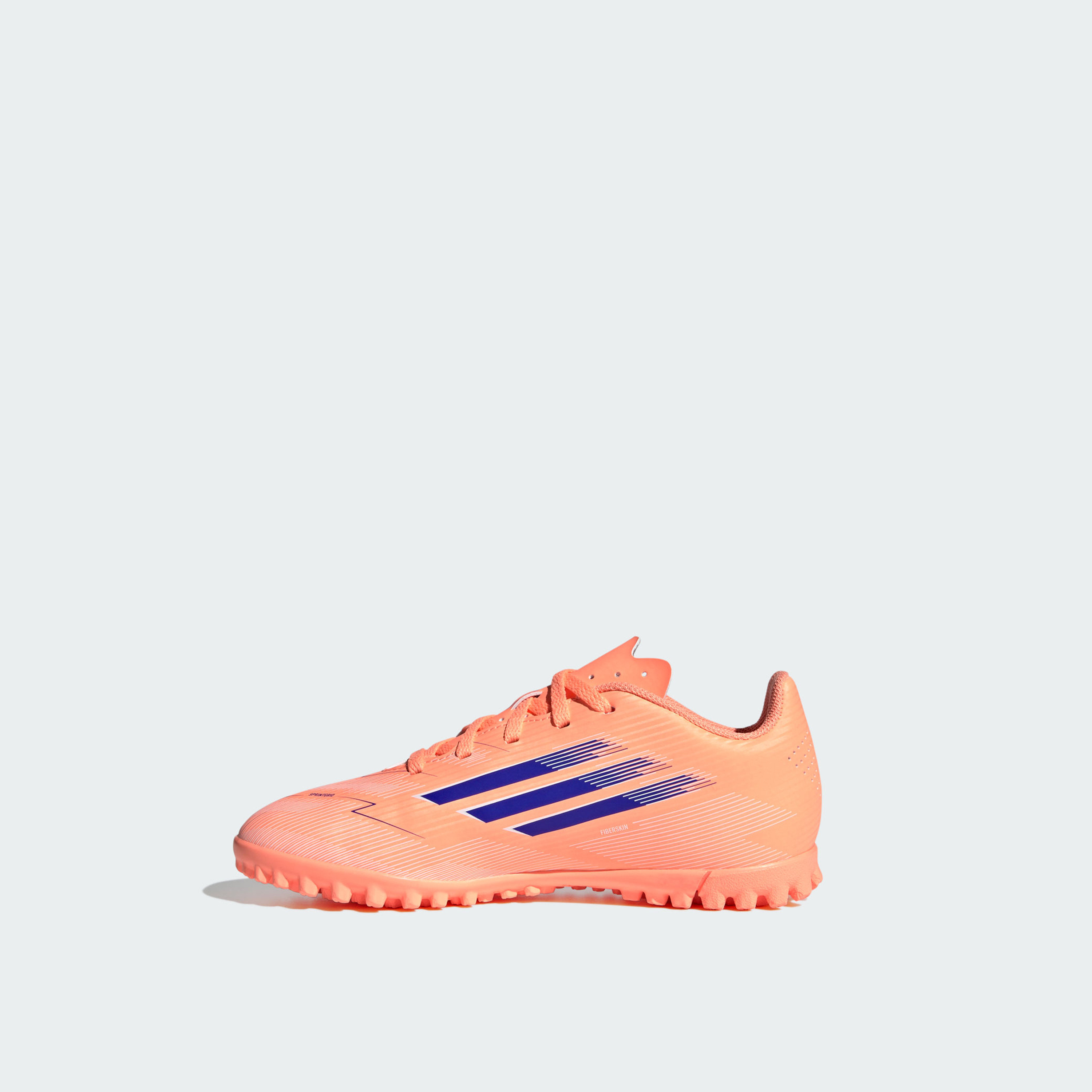 حذاء كرة قدم خفيف الوزن برباط إف50 كلوب تي إف للأطفال من أديداس-sports-boys-shoes-image-21