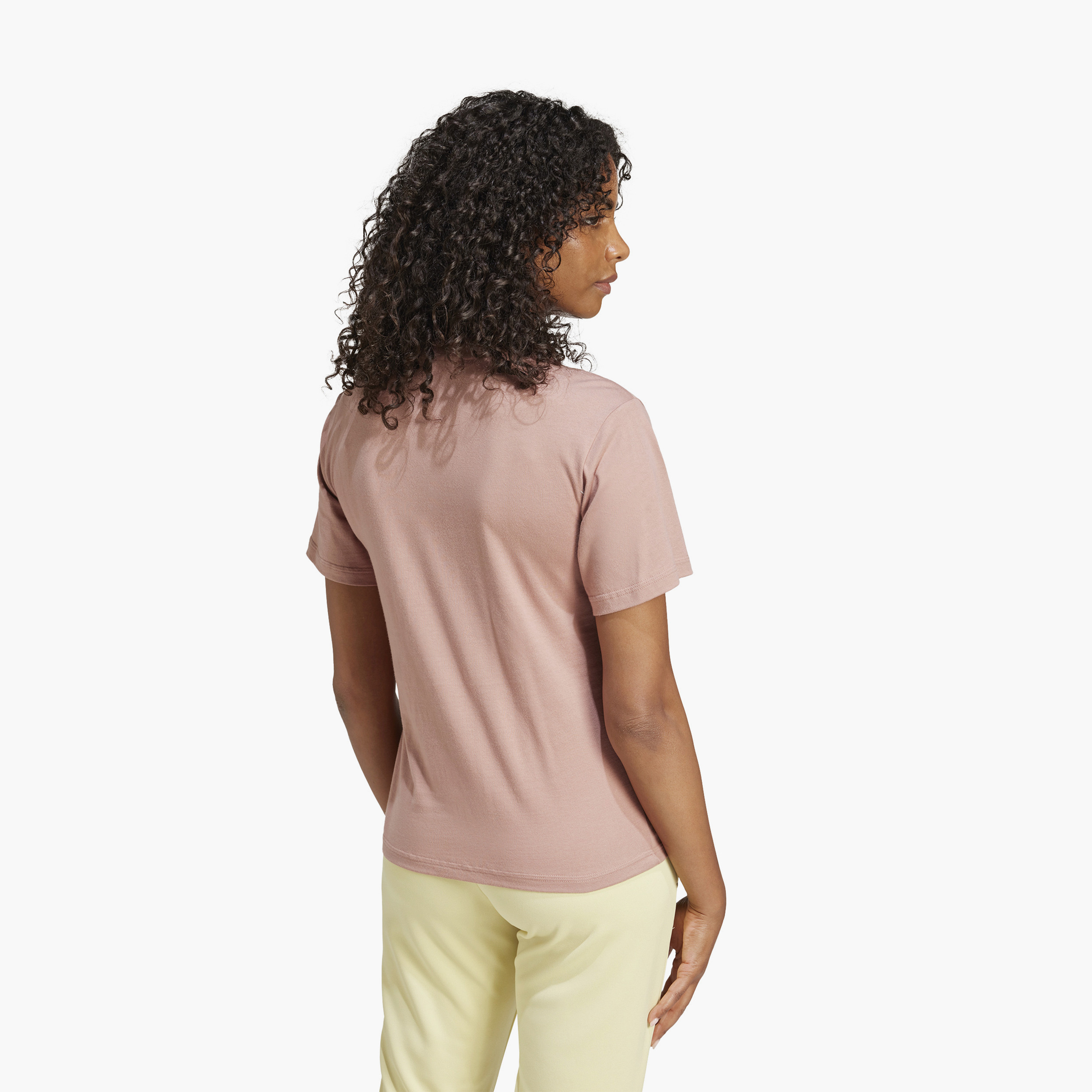 أديداس - تي شيرت رياضي أساسي - شعار صغير - للنساء-sports-women-clothing-tshirtsandvests-image-25
