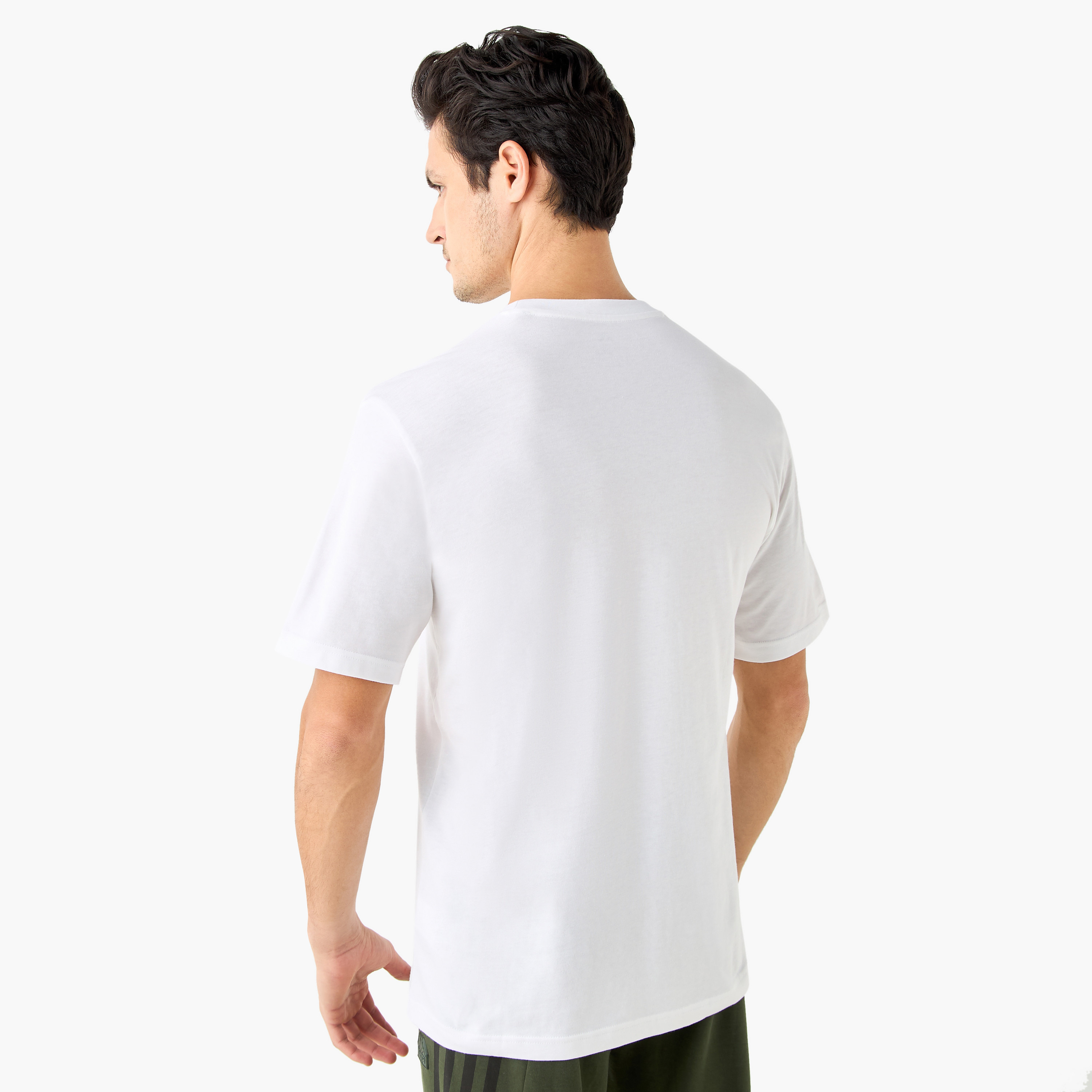 أديداس - تي شيرت بتصميم جرافيكي مموه - للرجال-men-clothing-sportswearandactivewear-tshirtsandpolos-image-3