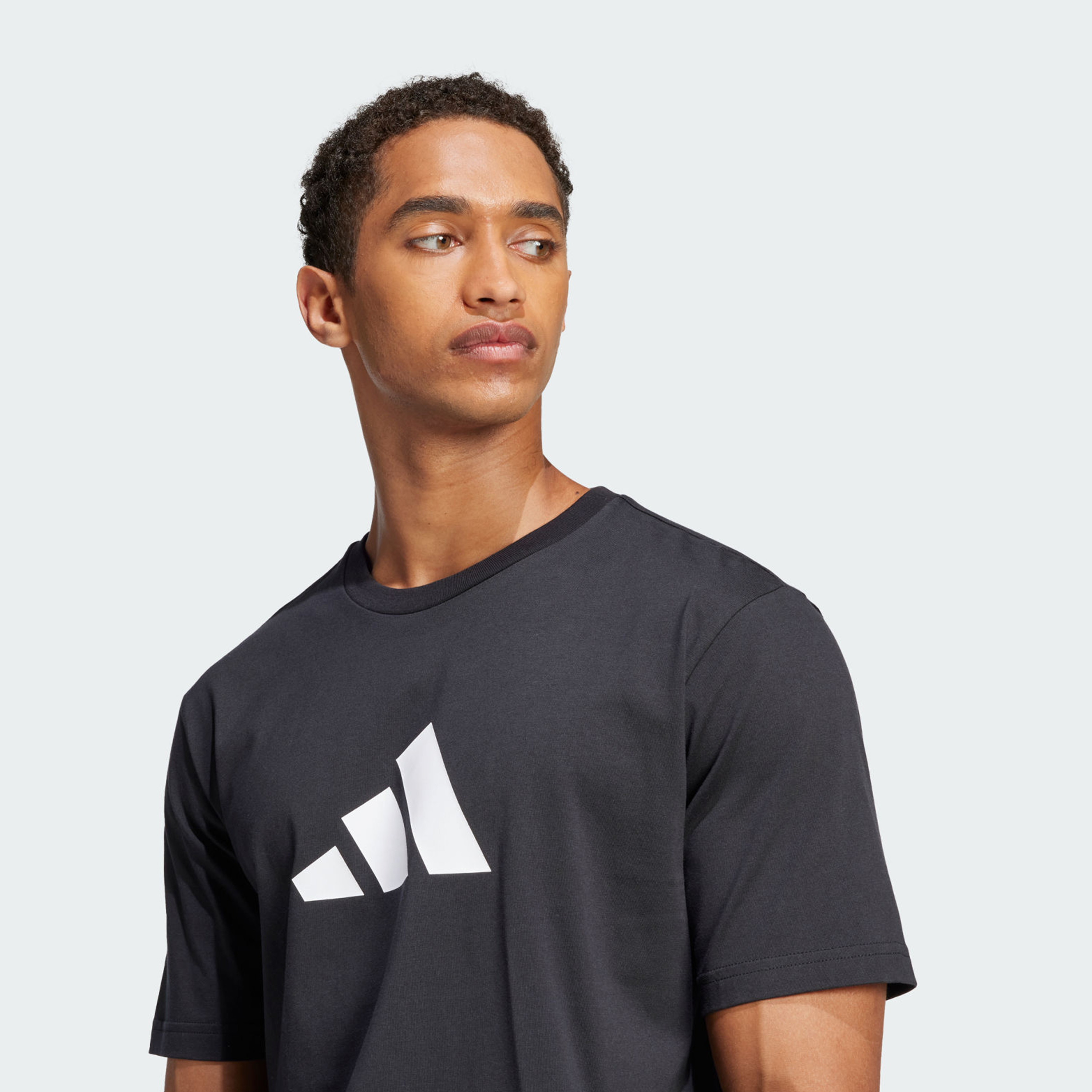 أديداس - تيشيرت فيوتشر أيكونز بشعار 3 خطوط للرجال | OE-men-clothing-sportswearandactivewear-tshirtsandpolos-image-5