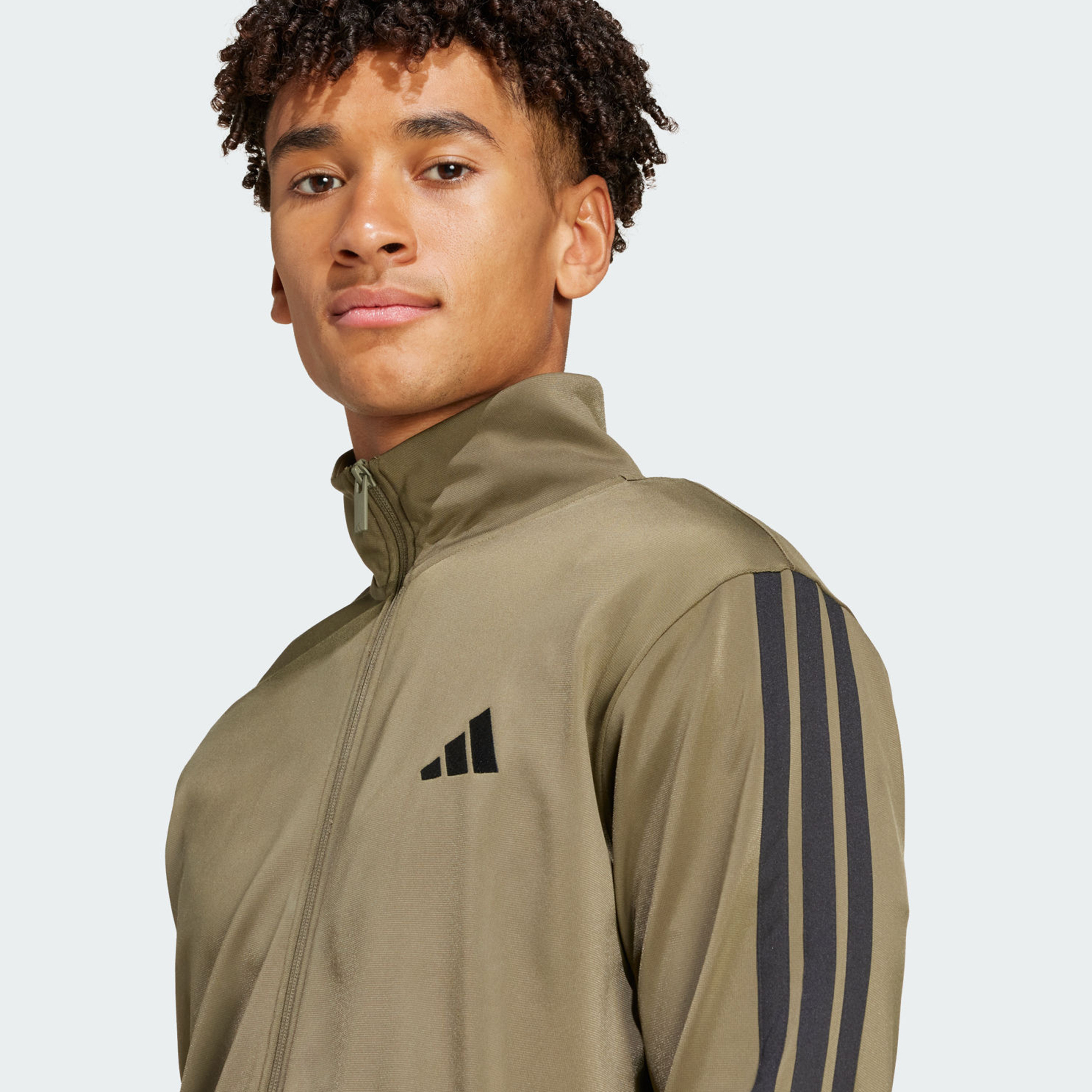 أديداس - بدلة رياضية بيسك تريكو بثلاثة خطوط للرجال | OE-men-clothing-sportswearandactivewear-tracksuits-image-5