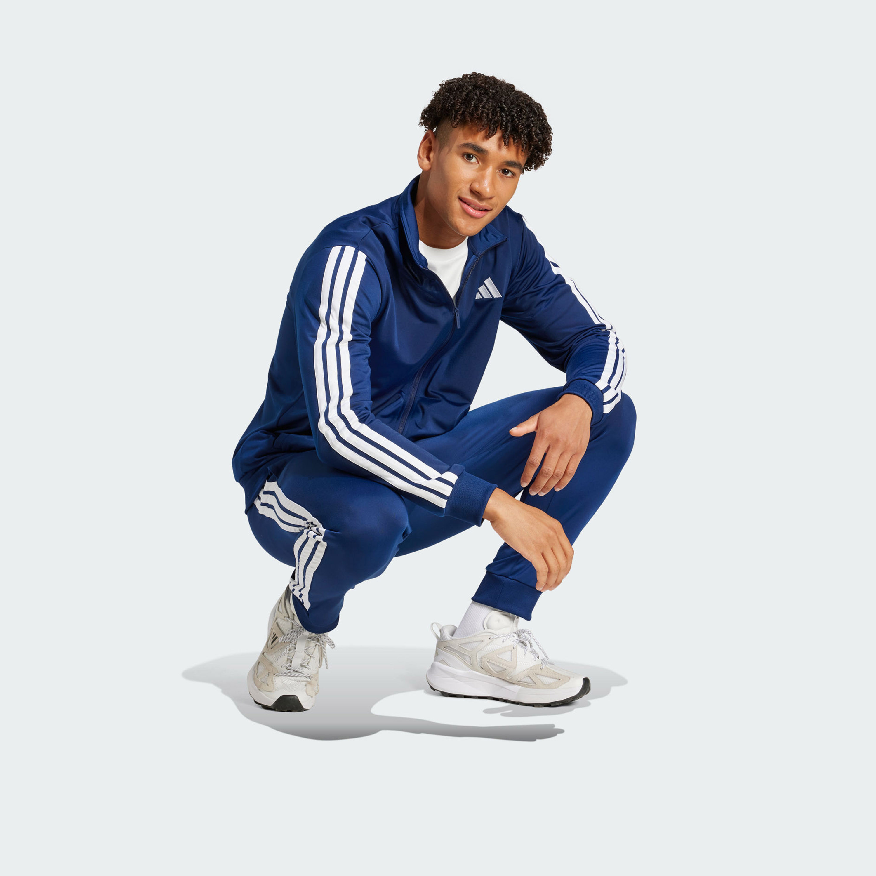 أديداس - بدلة رياضية بيسك تريكو بثلاثة خطوط للرجال | OE-men-clothing-sportswearandactivewear-tracksuits-image-14
