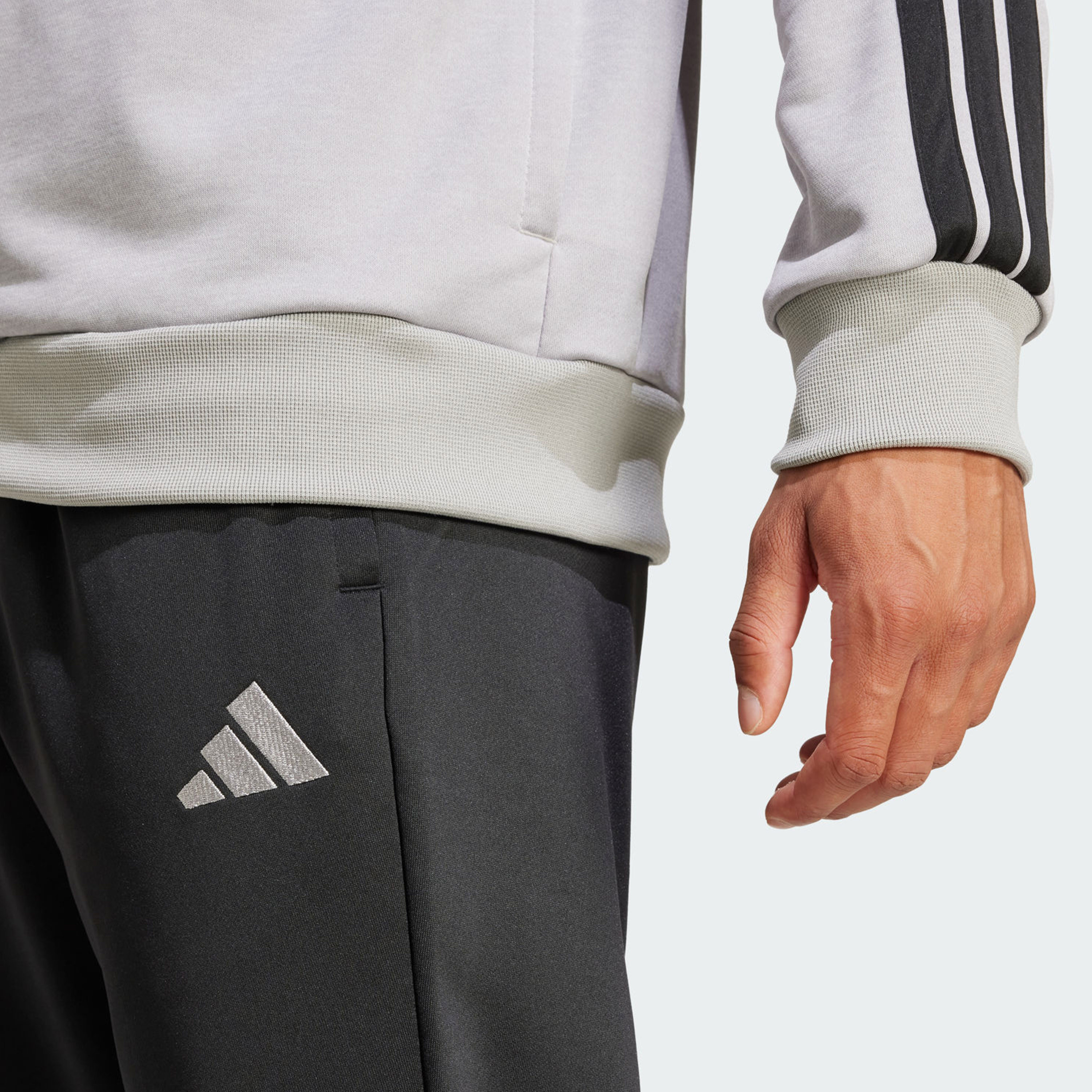 أديداس - بدلة رياضية بيسك تيري فرنسي بثلاثة خطوط للرجال JI8876 | OE-men-clothing-sportswearandactivewear-tracksuits-image-4