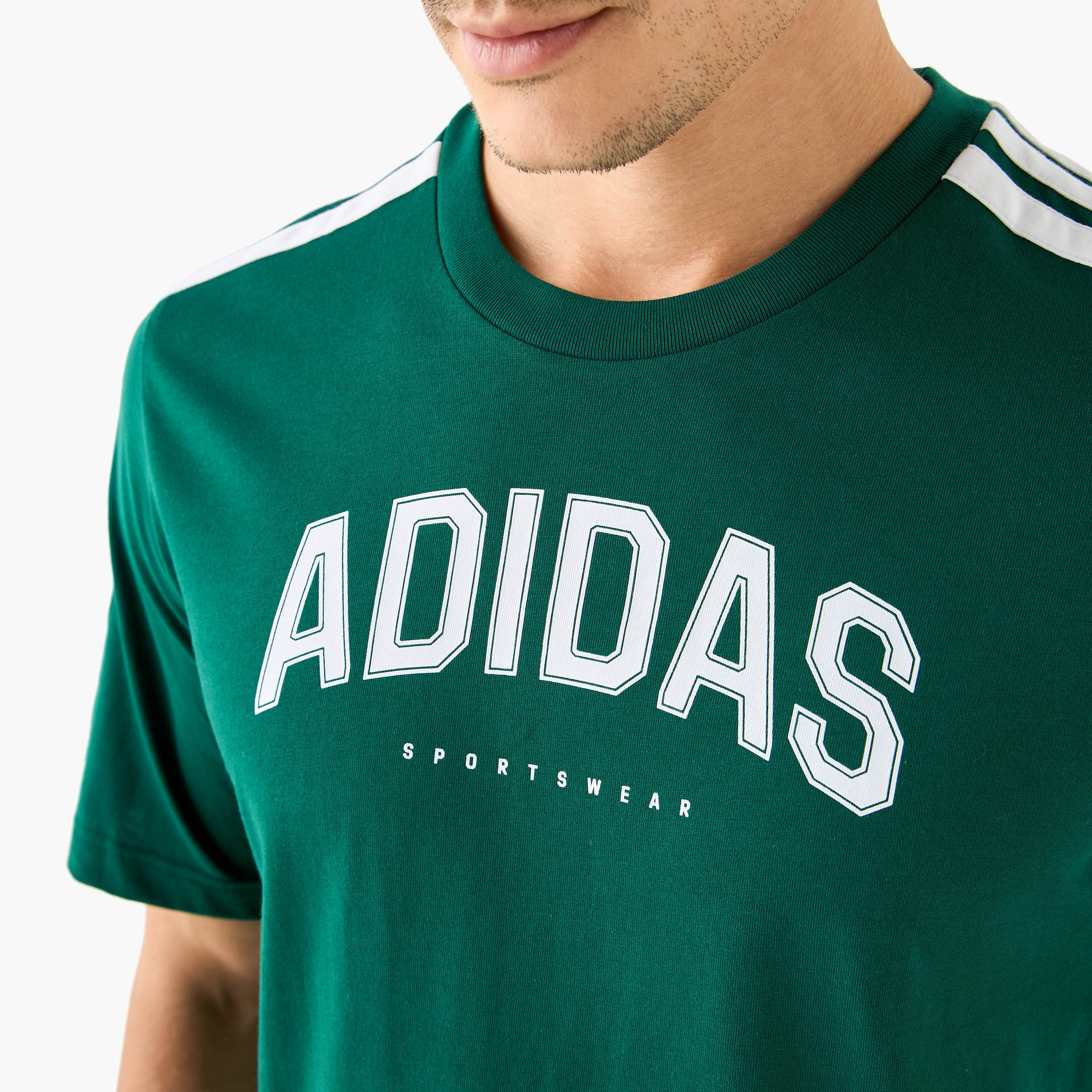 أديداس - تي شيرت طولي رموز الرسومات الجامعية - للرجال-men-clothing-sportswearandactivewear-tshirtsandpolos-image-4