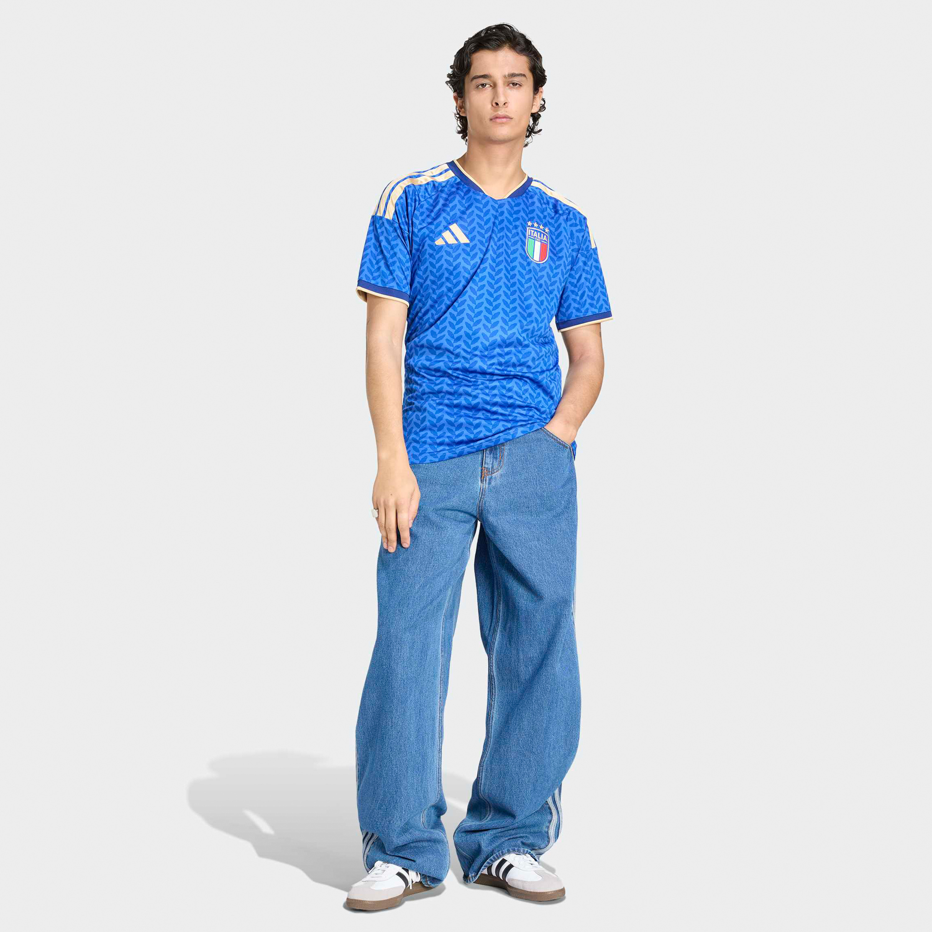 اديداس - قميص المنتخب الإيطالي الأساسي للرجال لكأس العالم FIFA 2026-men-clothing-sportswearandactivewear-tshirtsandpolos-image-2