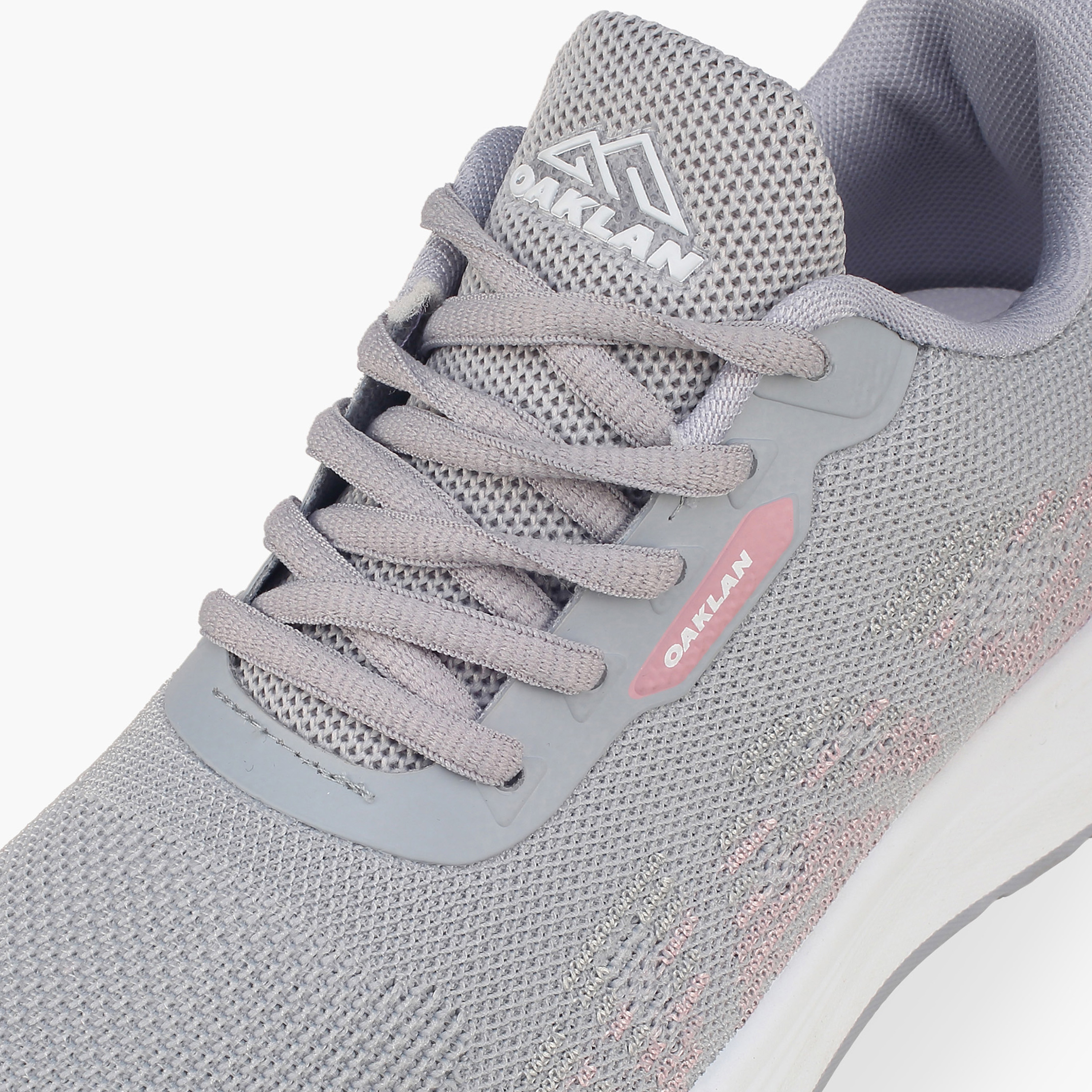 حذاء رياضي برباط إغلاق للنساء من أوكلان من شو إكسبريس-women-shoes-sports-image-4