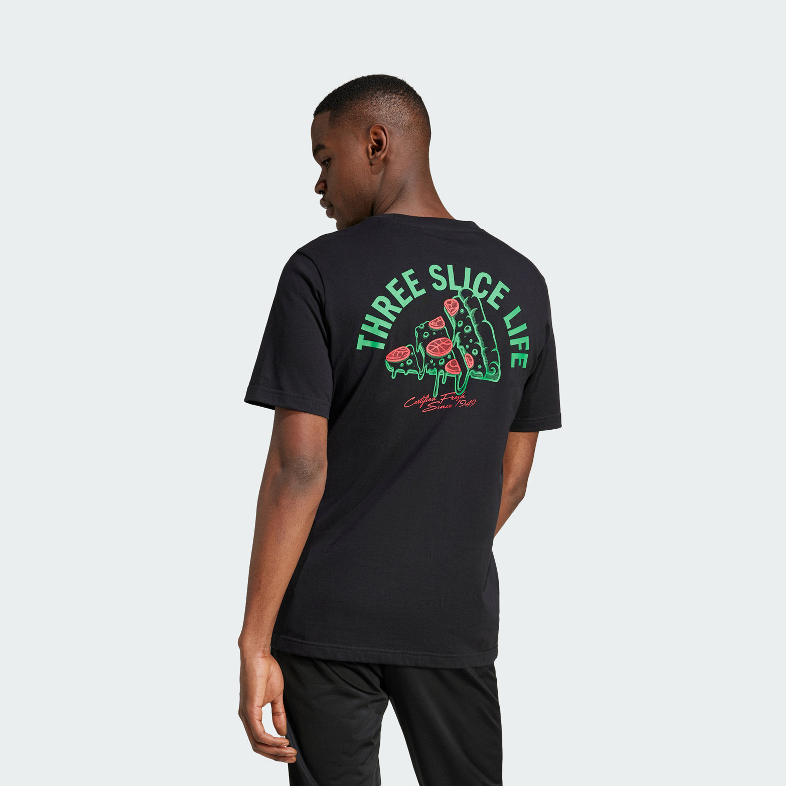 أديداس - تيشيرت جرافيكي بيتزا لاونج للرجال JM0347 | OE-men-clothing-sportswearandactivewear-tshirtsandpolos-image-3