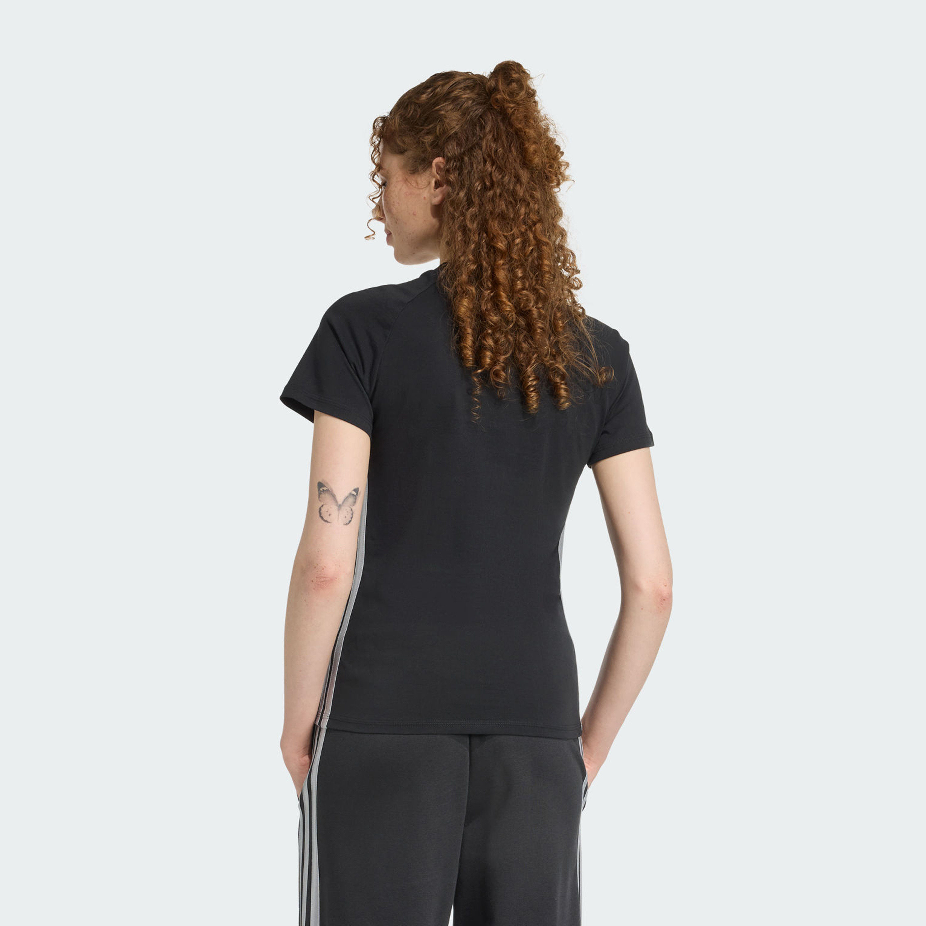 أديداس - تيشيرت نسائي ضيق بثلاثة خطوط للعطلات JM1878 | OE-sports-women-clothing-tshirtsandvests-image-3