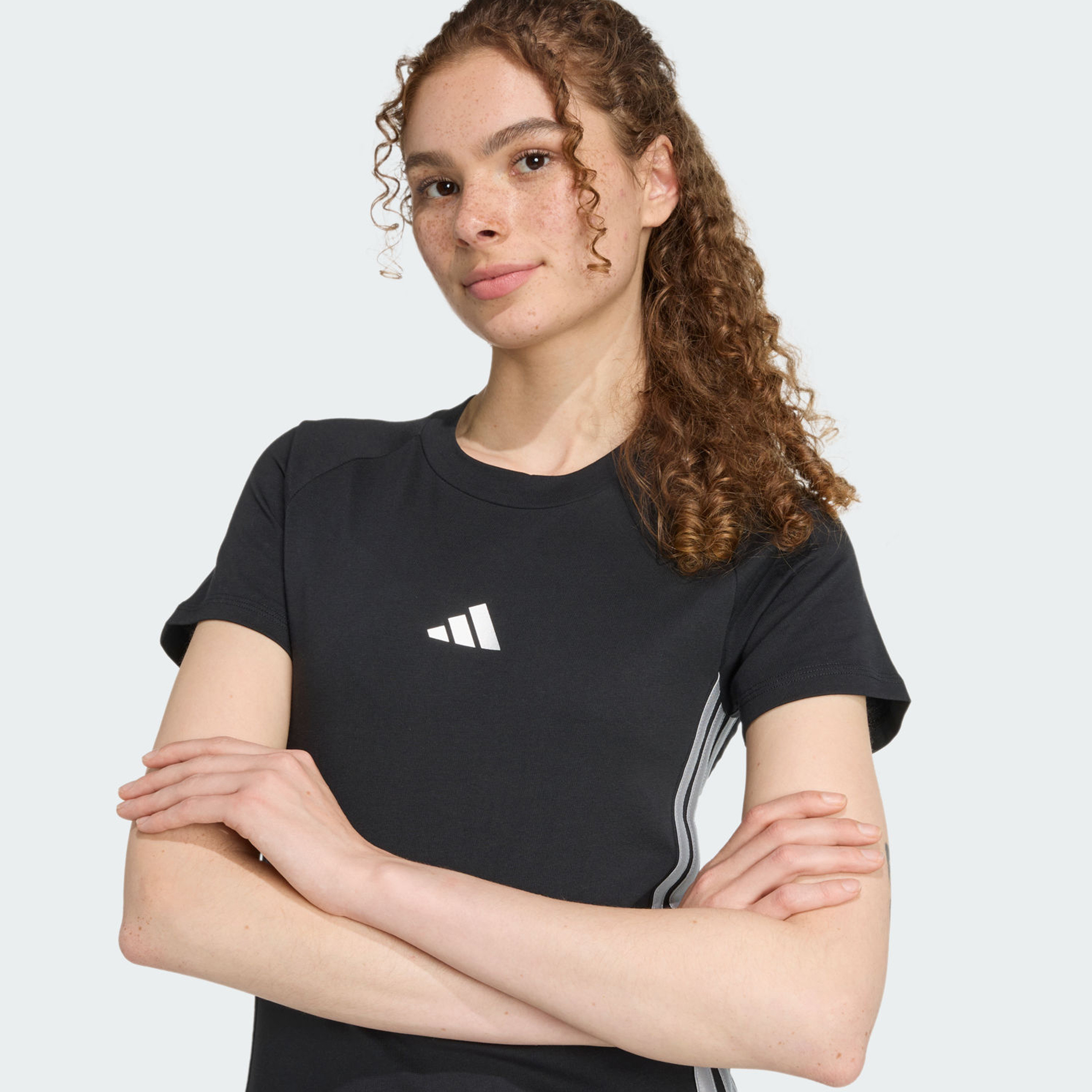 أديداس - تيشيرت نسائي ضيق بثلاثة خطوط للعطلات JM1878 | OE-sports-women-clothing-tshirtsandvests-image-6
