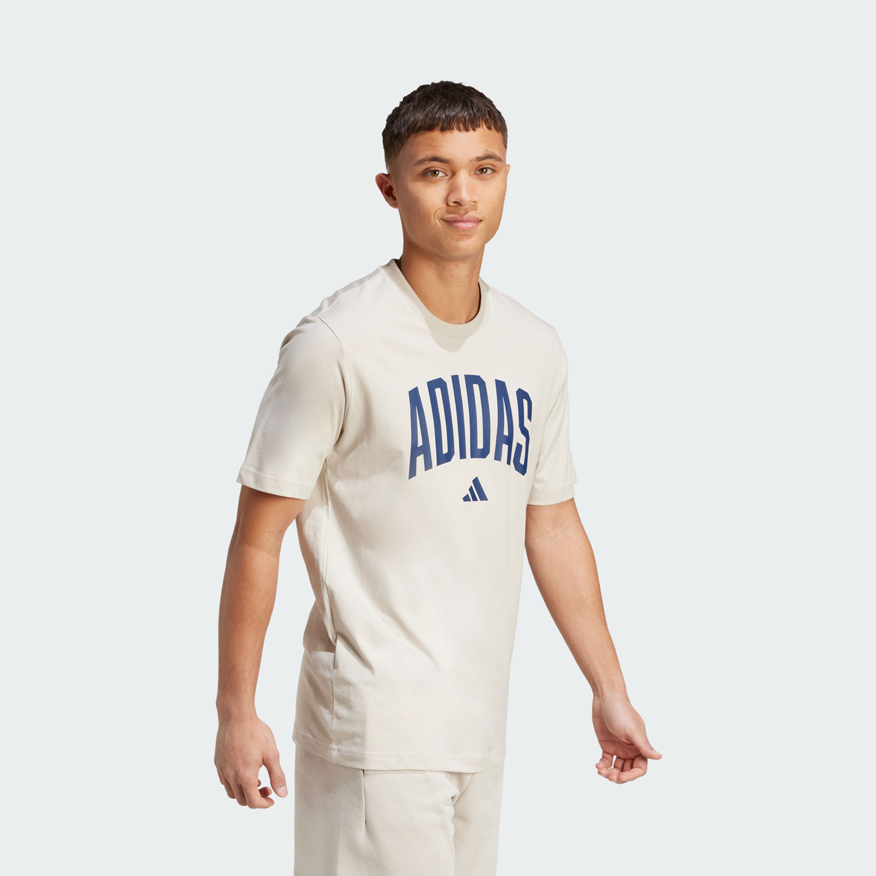 أديداس - تيشيرت جرافيكي كوليجيت لاينيج للرجال | OE-men-clothing-sportswearandactivewear-tshirtsandpolos-image-2