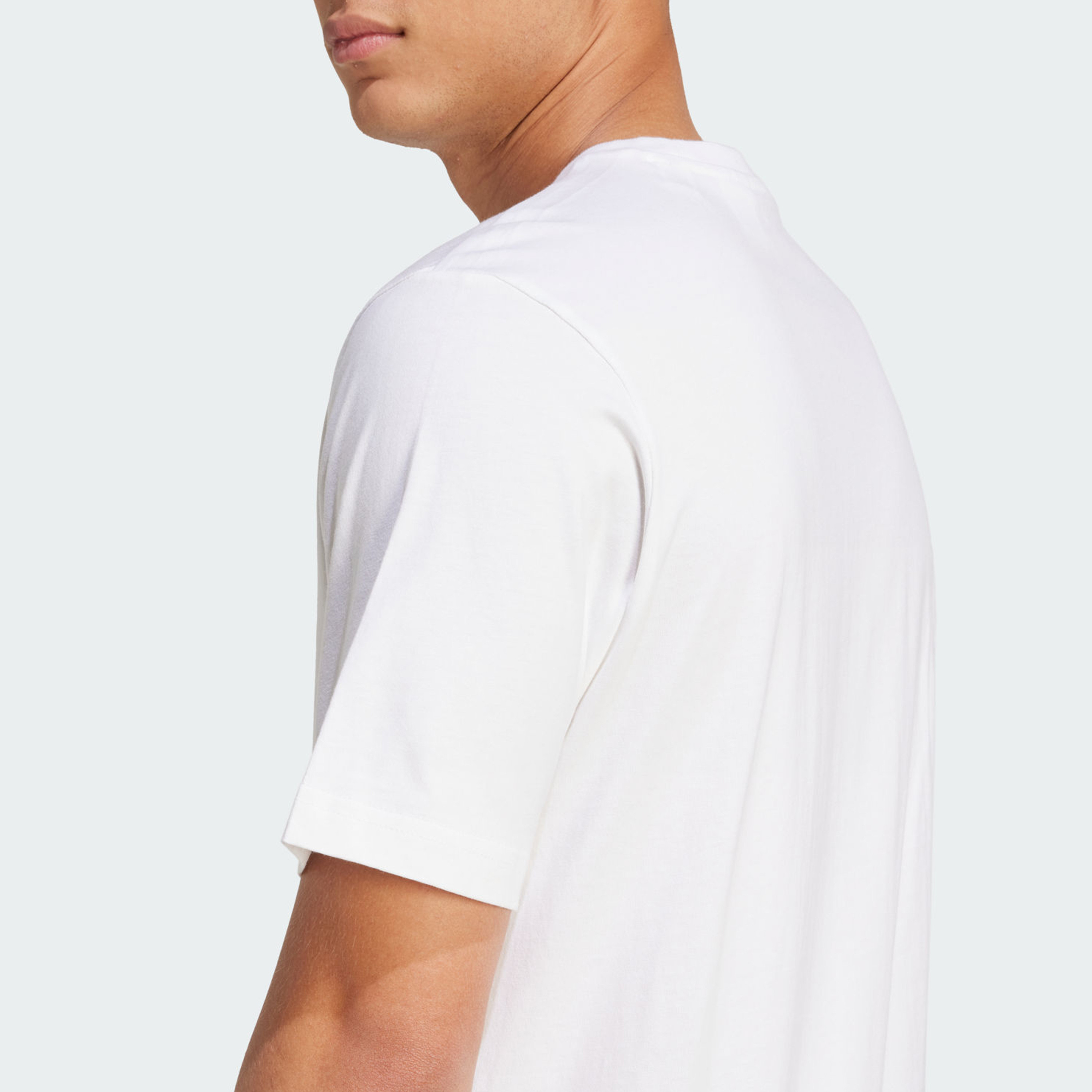 أديداس - تيشيرت جرافيكي كوليجيت لاينيج للرجال | OE-men-clothing-sportswearandactivewear-tshirtsandpolos-image-10