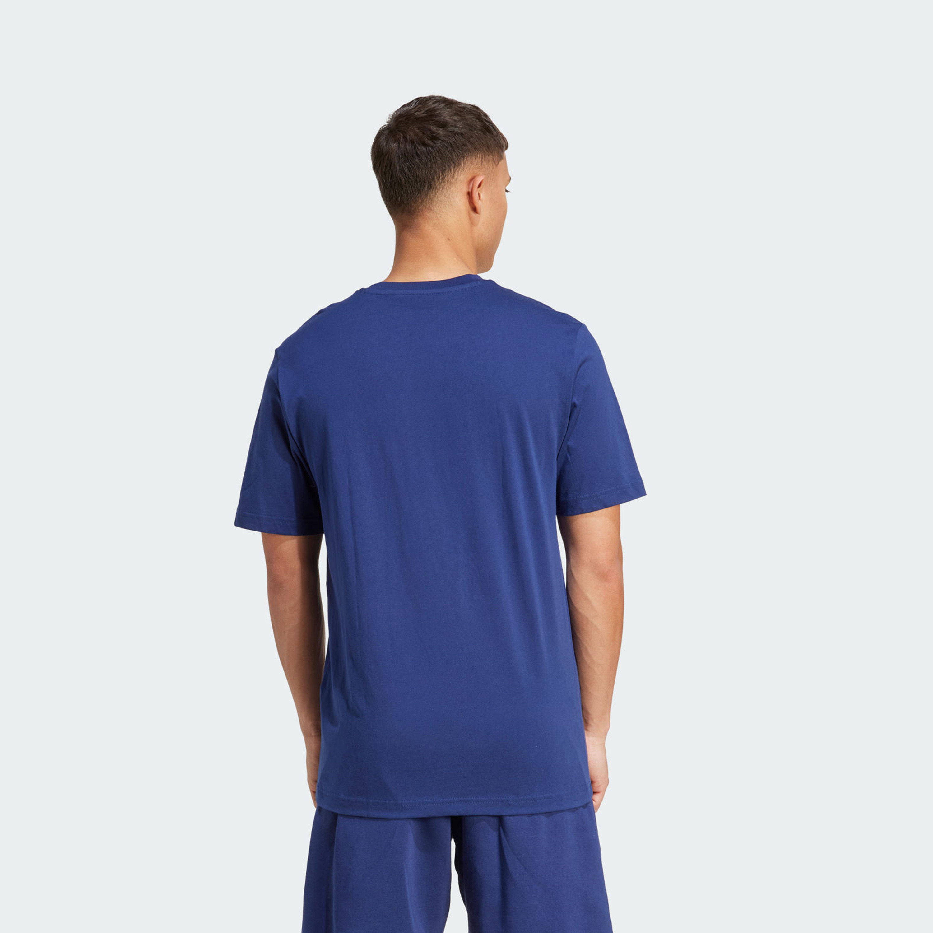 أديداس - تيشيرت جرافيكي كوليجيت لاينيج للرجال | OE-men-clothing-sportswearandactivewear-tshirtsandpolos-image-15