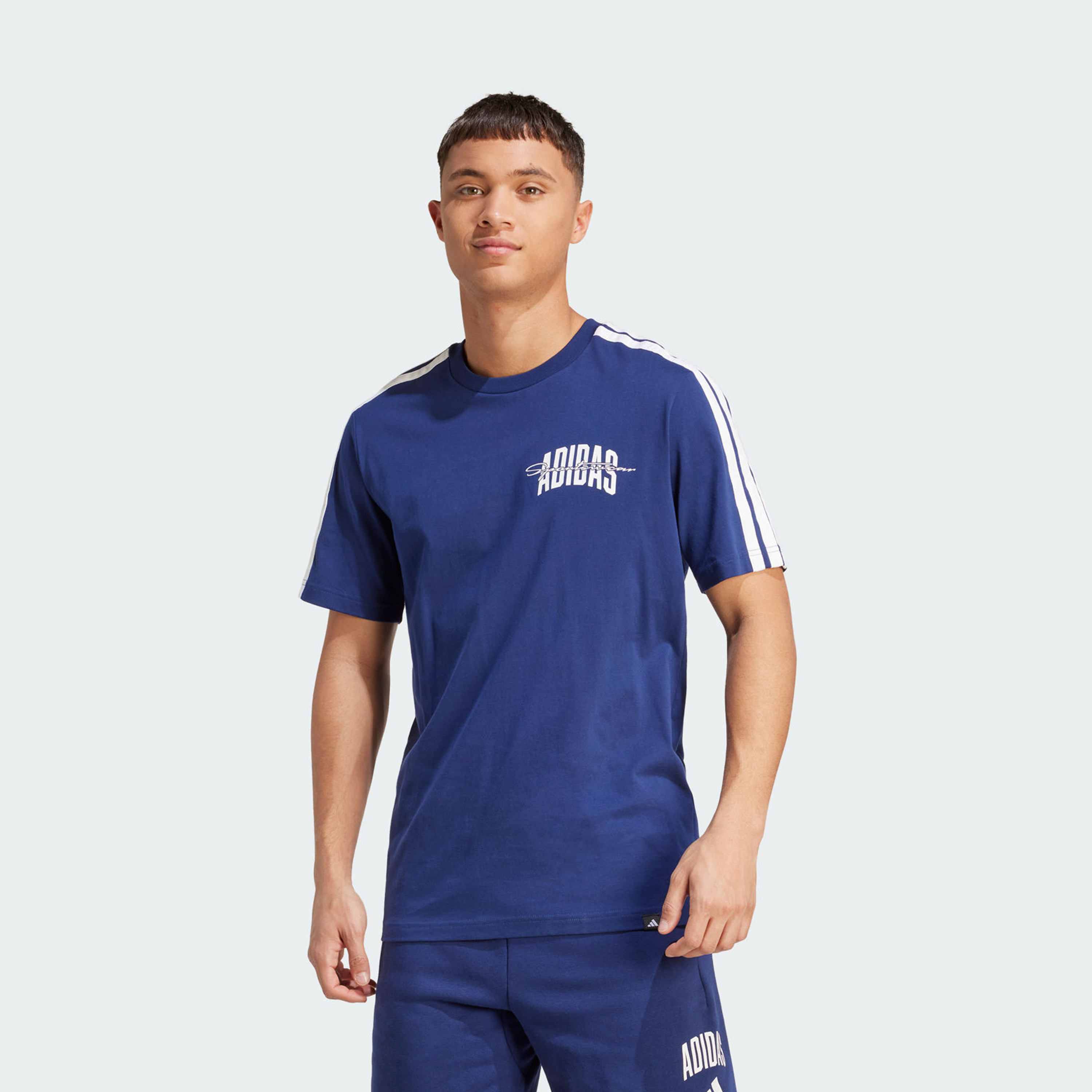 أديداس - تيشيرت جرافيكي كوليجيت مع نص للرجال | OE-men-clothing-sportswearandactivewear-tshirtsandpolos-image-7