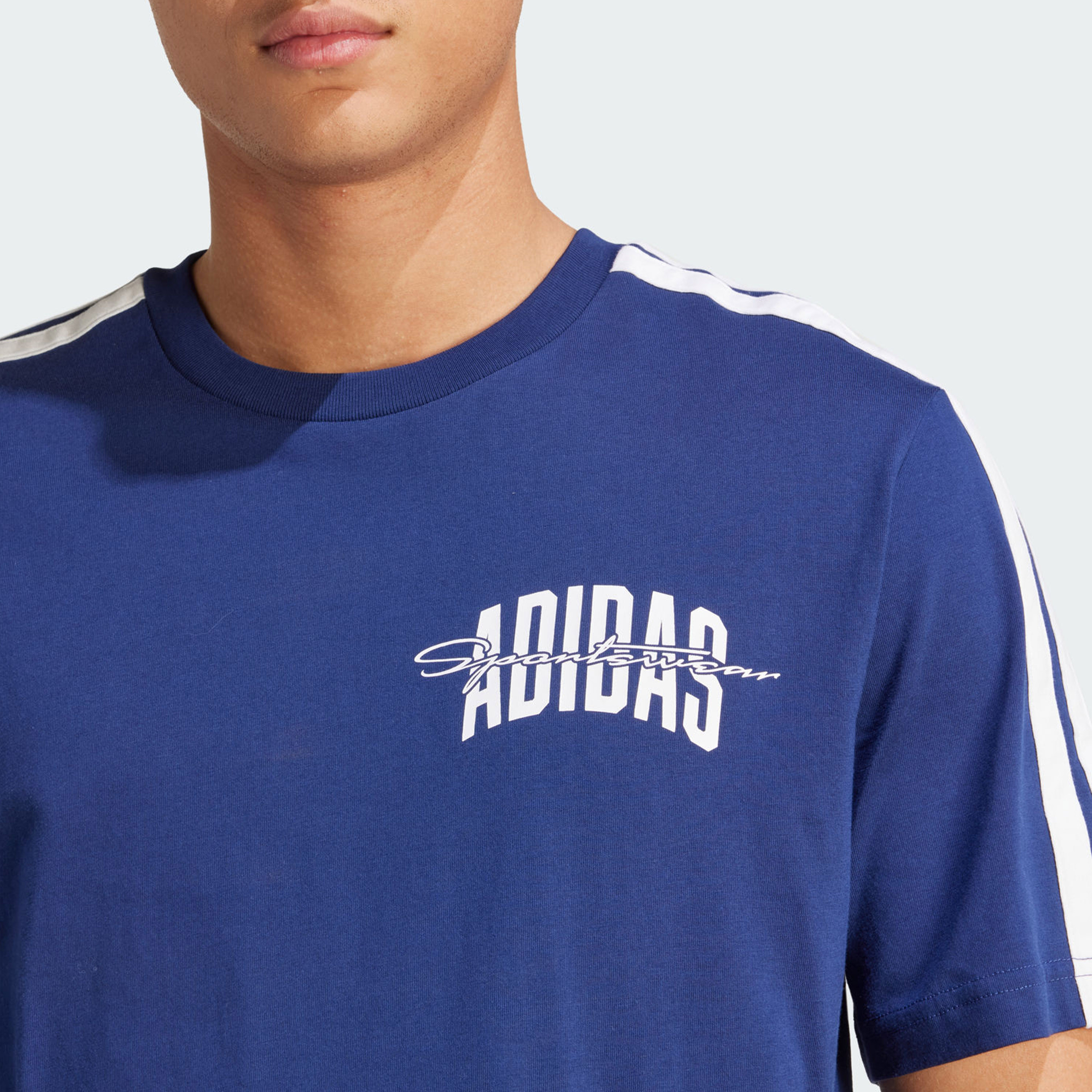 أديداس - تيشيرت جرافيكي كوليجيت مع نص للرجال | OE-men-clothing-sportswearandactivewear-tshirtsandpolos-image-11