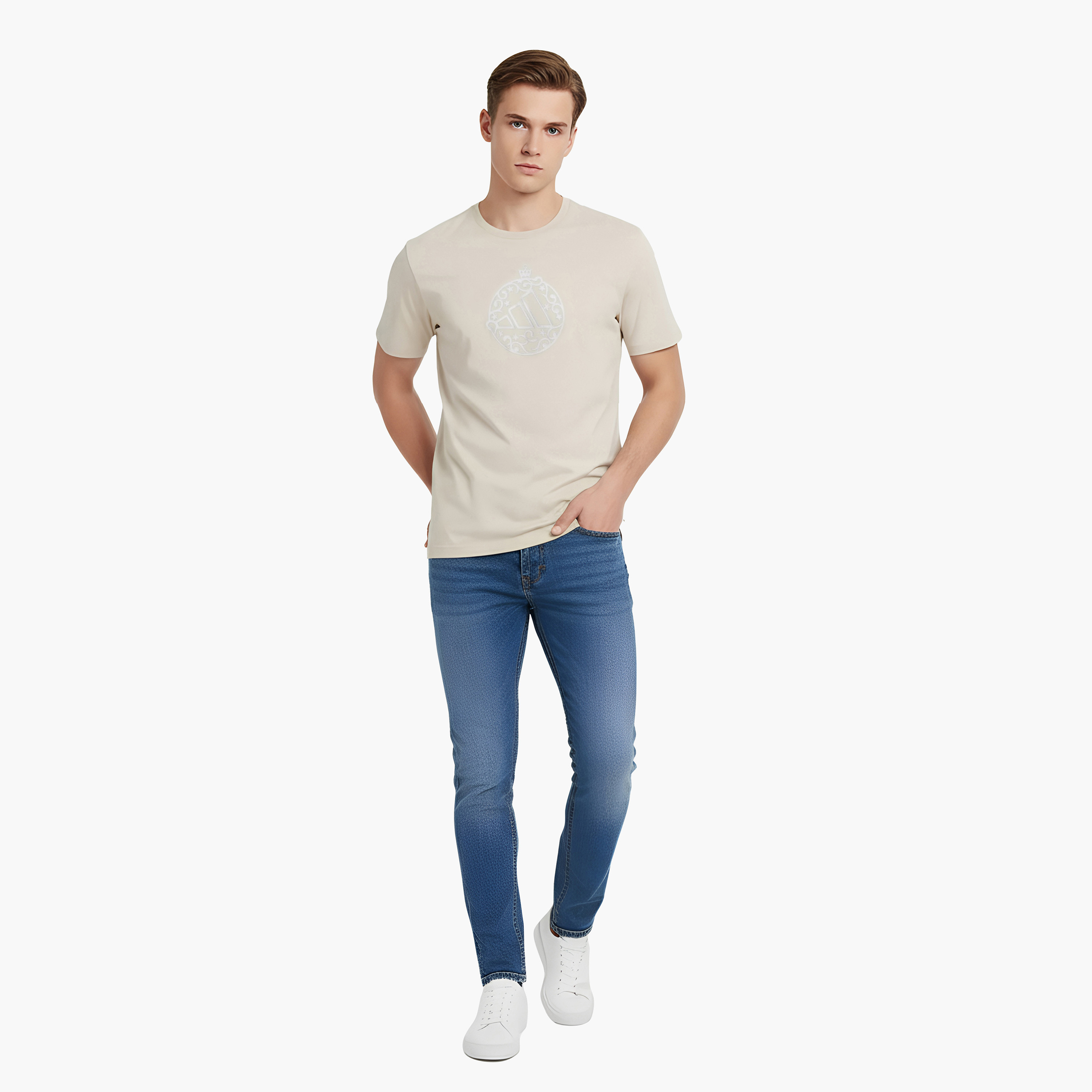 أديداس - تيشيرت جرافيكي بلمعة معدنية للرجال | OE-men-clothing-sportswearandactivewear-tshirtsandpolos-image-2