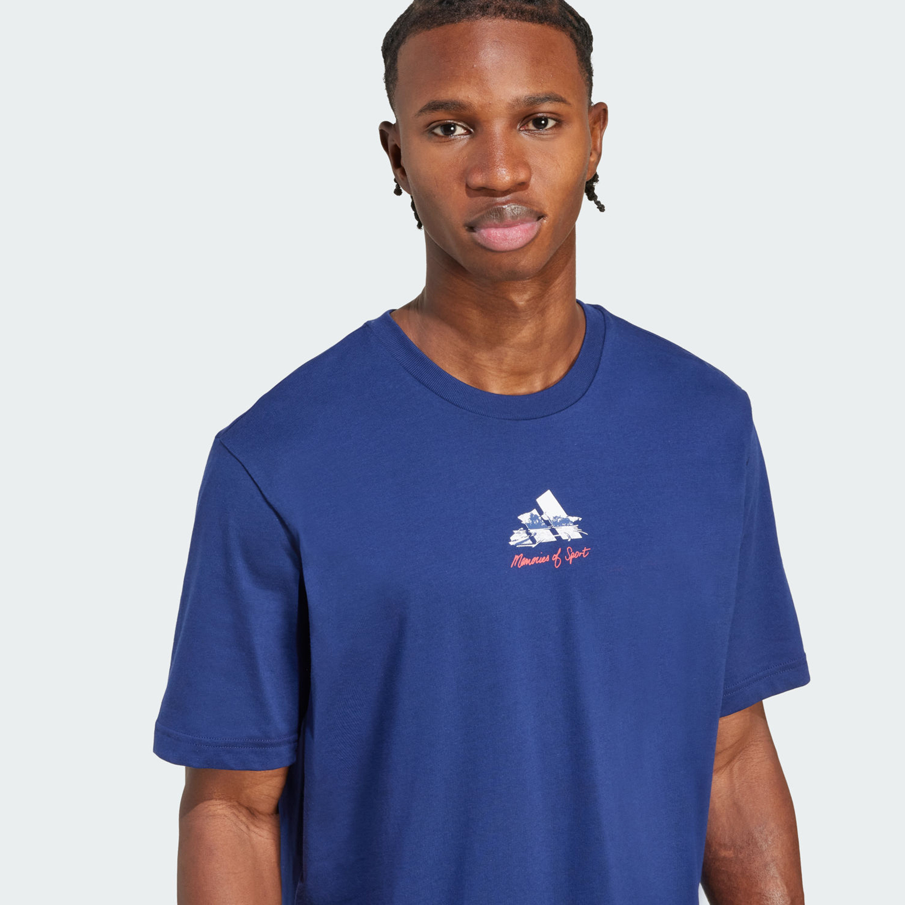 أديداس - تيشيرت جرافيكي ميموريز أوف سبورت جاليري للرجال | OE-men-clothing-sportswearandactivewear-tshirtsandpolos-image-5