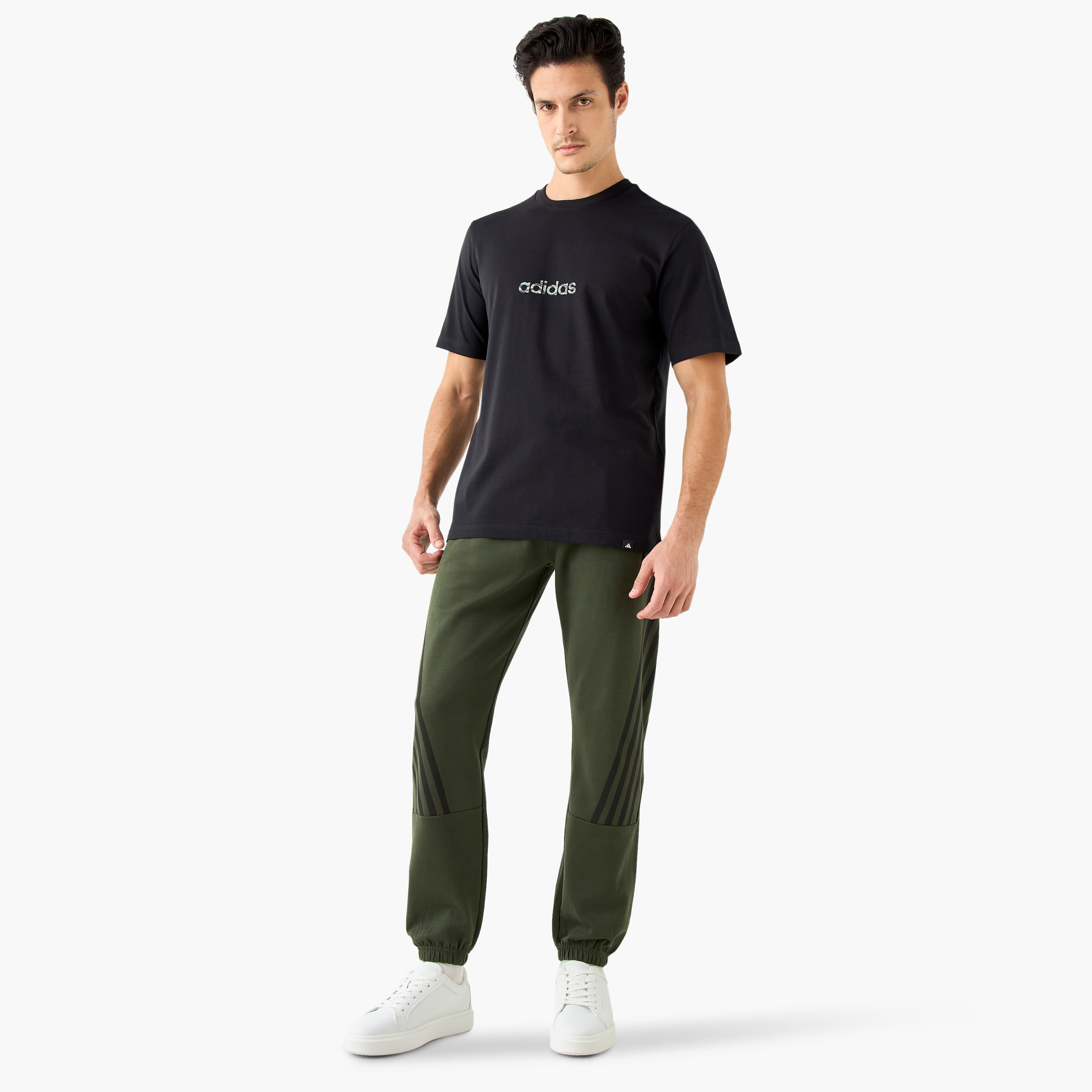 أديداس - تي شيرت بتصميم جرافيكي مموه - للرجال-men-clothing-sportswearandactivewear-tshirtsandpolos-image-2