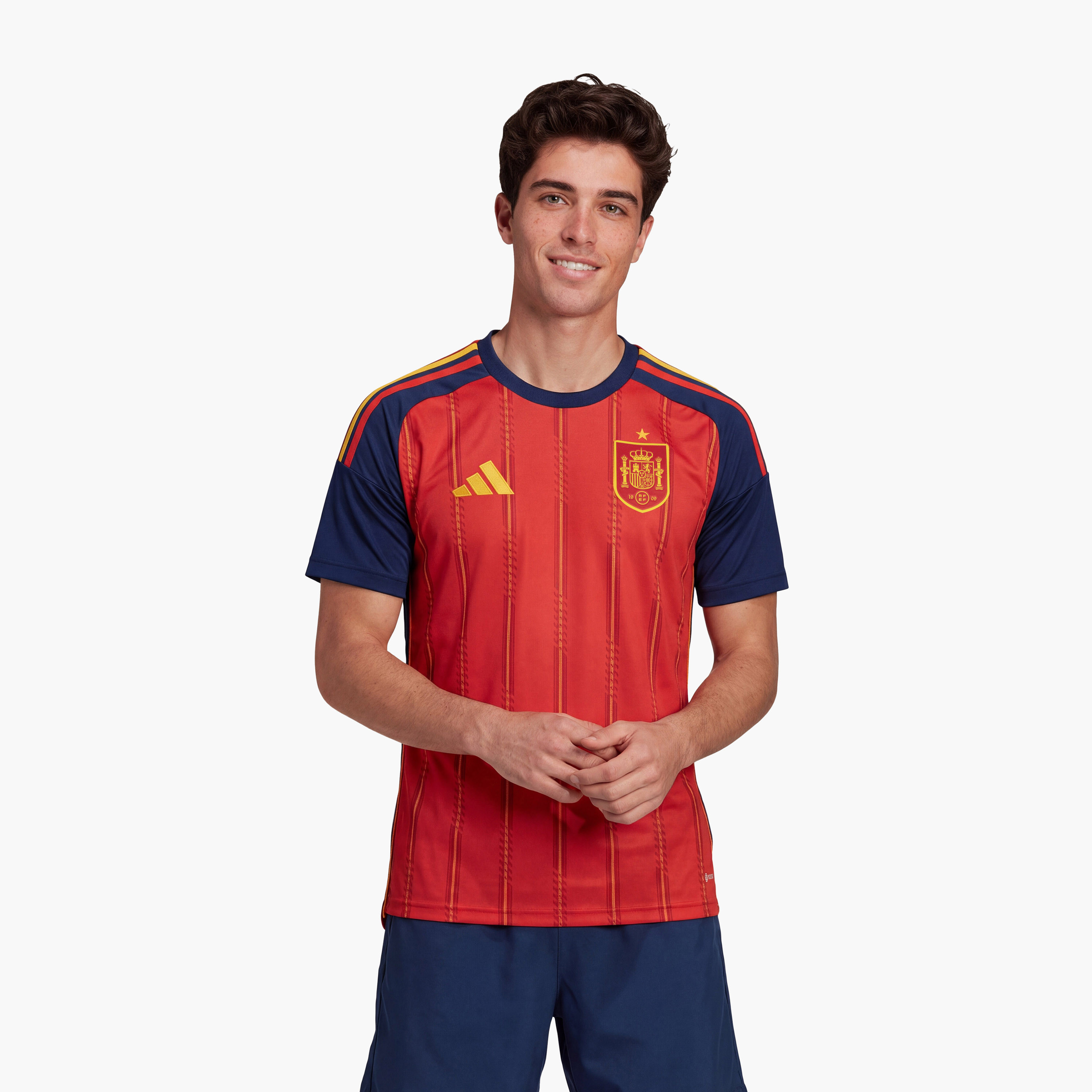 اديداس - قميص منتخب إسبانيا الأساسي للرجال لكأس العالم FIFA 2026-men-clothing-sportswearandactivewear-tshirtsandpolos-image-1
