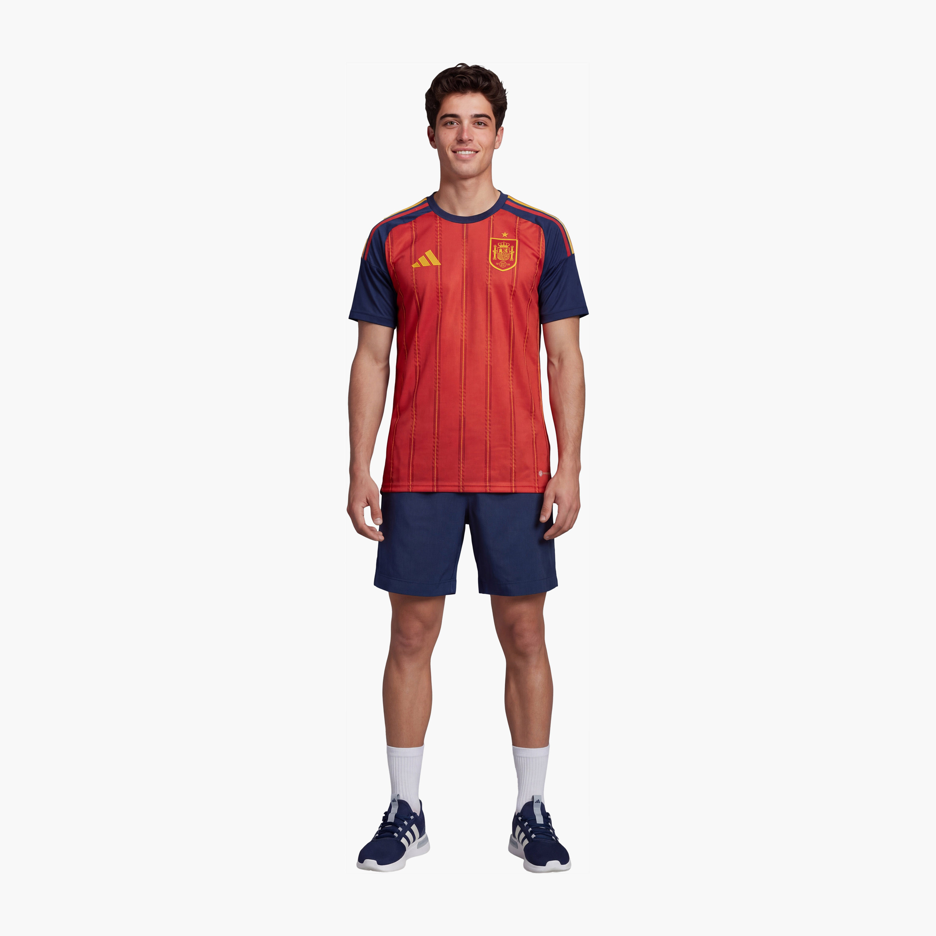 اديداس - قميص منتخب إسبانيا الأساسي للرجال لكأس العالم FIFA 2026-men-clothing-sportswearandactivewear-tshirtsandpolos-image-3
