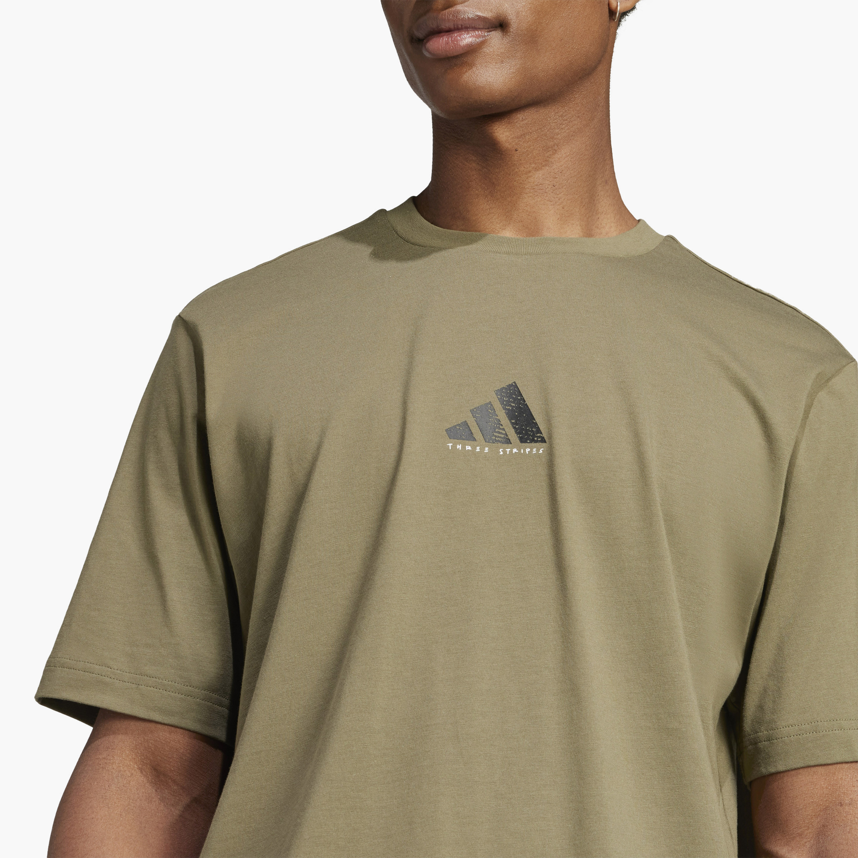 أديداس - تي شيرت رموز الصور الجرافيكية - للرجال-men-clothing-tshirtsandpolos-tshirts-image-13