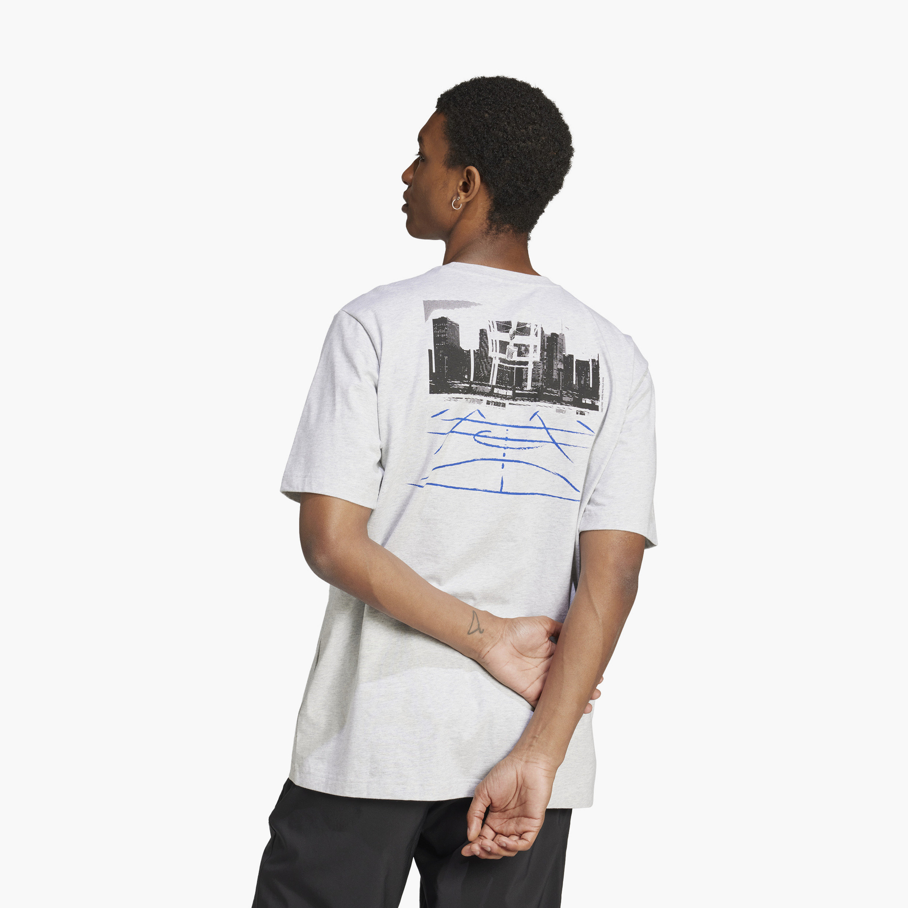 أديداس - تي شيرت رموز الصور الجرافيكية - للرجال-men-clothing-tshirtsandpolos-tshirts-image-18