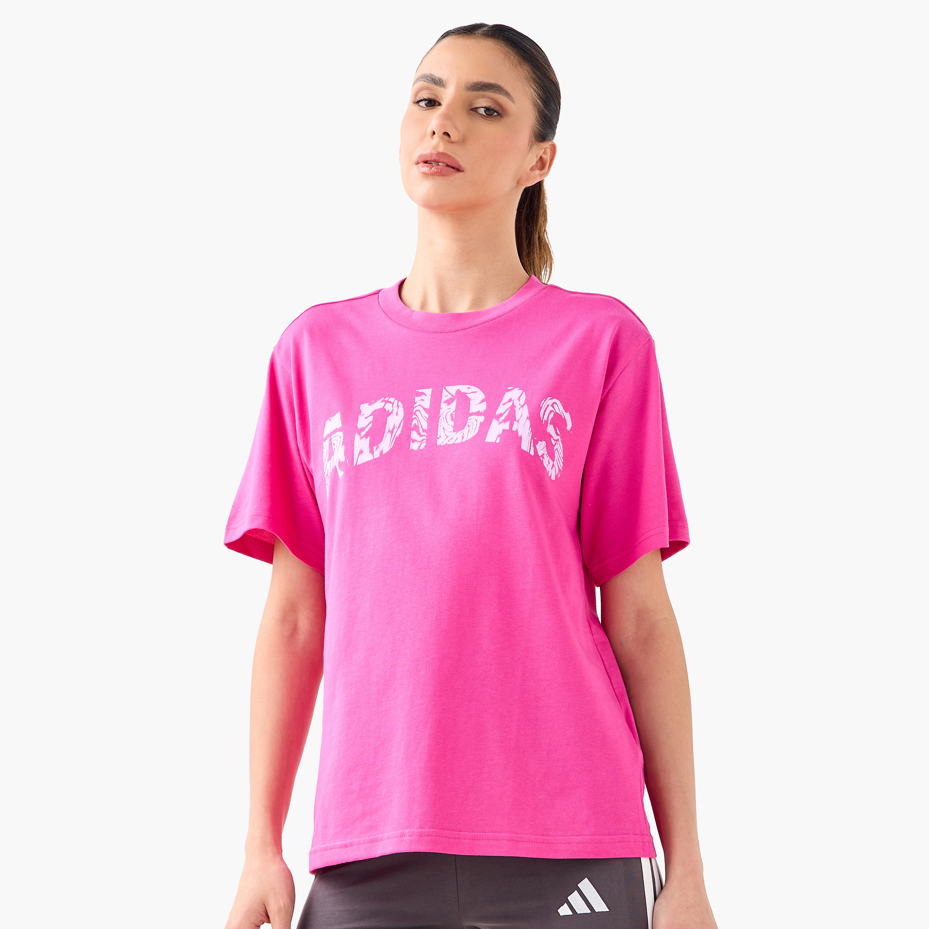 أديداس - تي شيرت برسومات مموهة - للنساء-women-clothing-tshirts-image-5