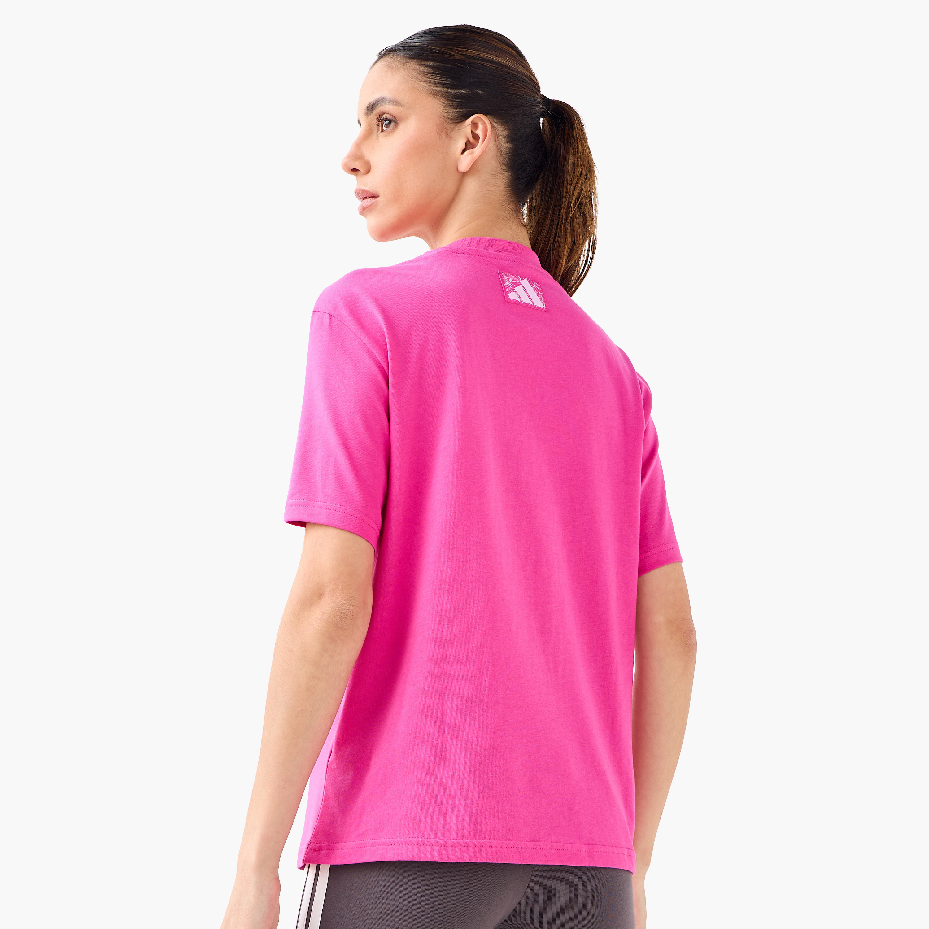 أديداس - تي شيرت برسومات مموهة - للنساء-women-clothing-tshirts-image-3