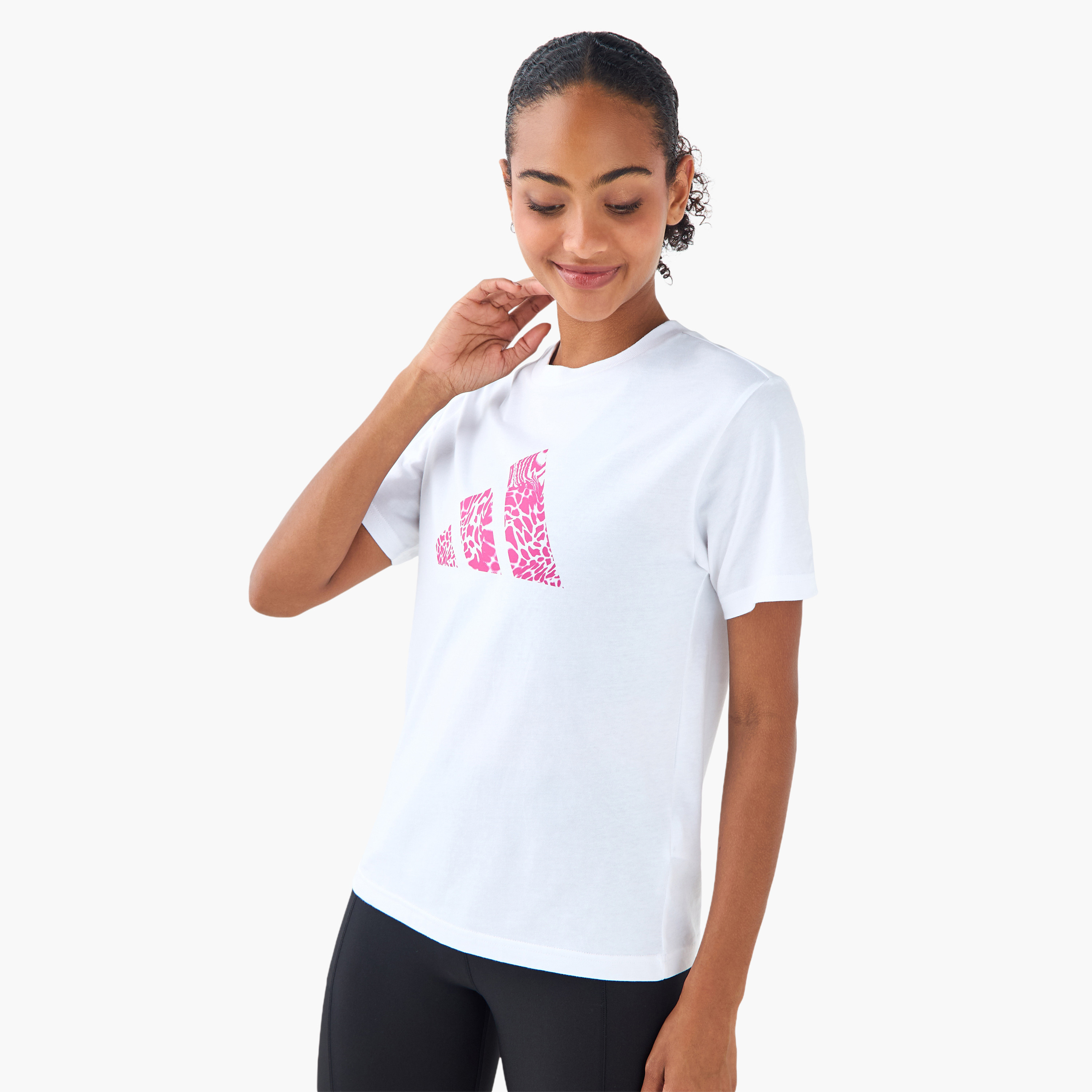 أديداس - تي شيرت برسومات مموهة - للنساء-sports-women-clothing-tshirtsandvests-image-1