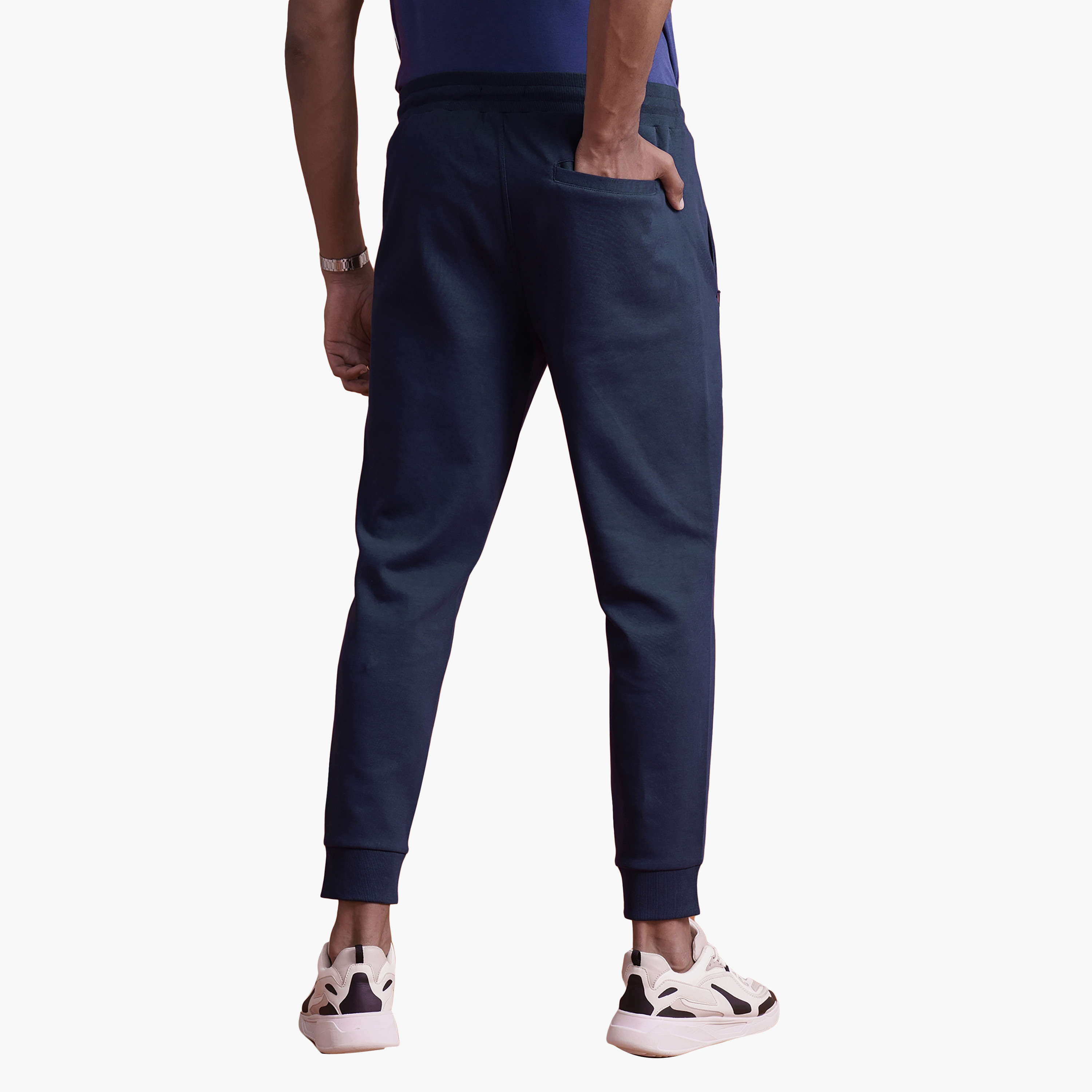 جوغر برباط عادي بمنتصف الارتفاع من دامنش-men-clothing-bottoms-joggers-image-3