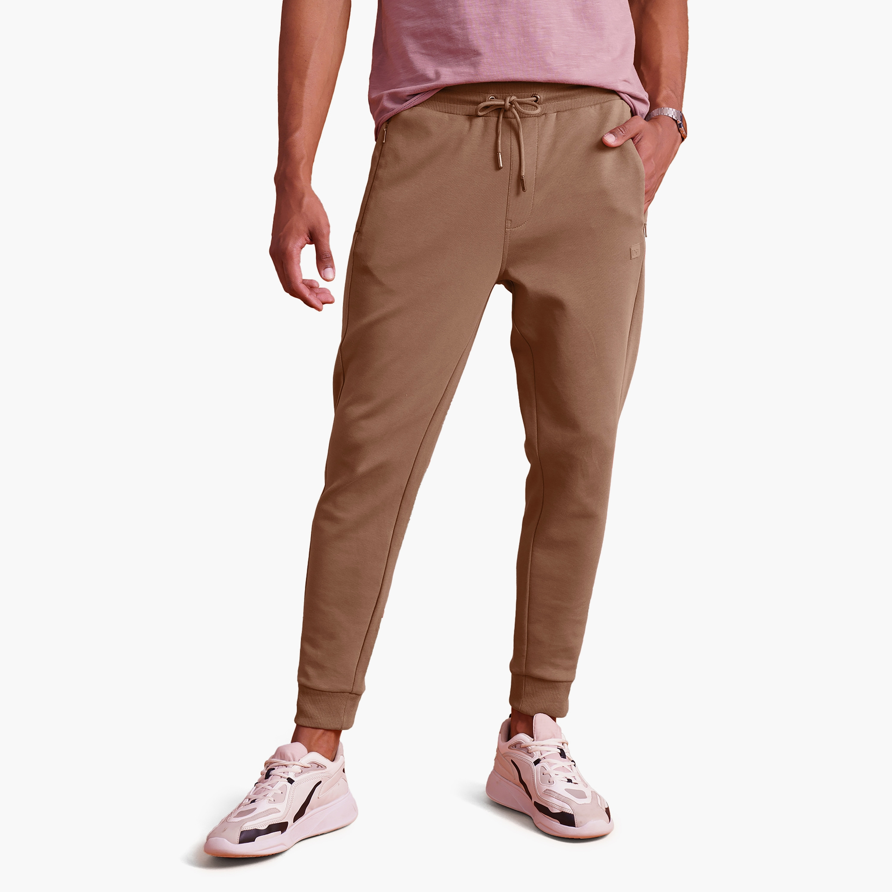 جوغر برباط عادي بمنتصف الارتفاع من دامنش-men-clothing-bottoms-joggers-image-10