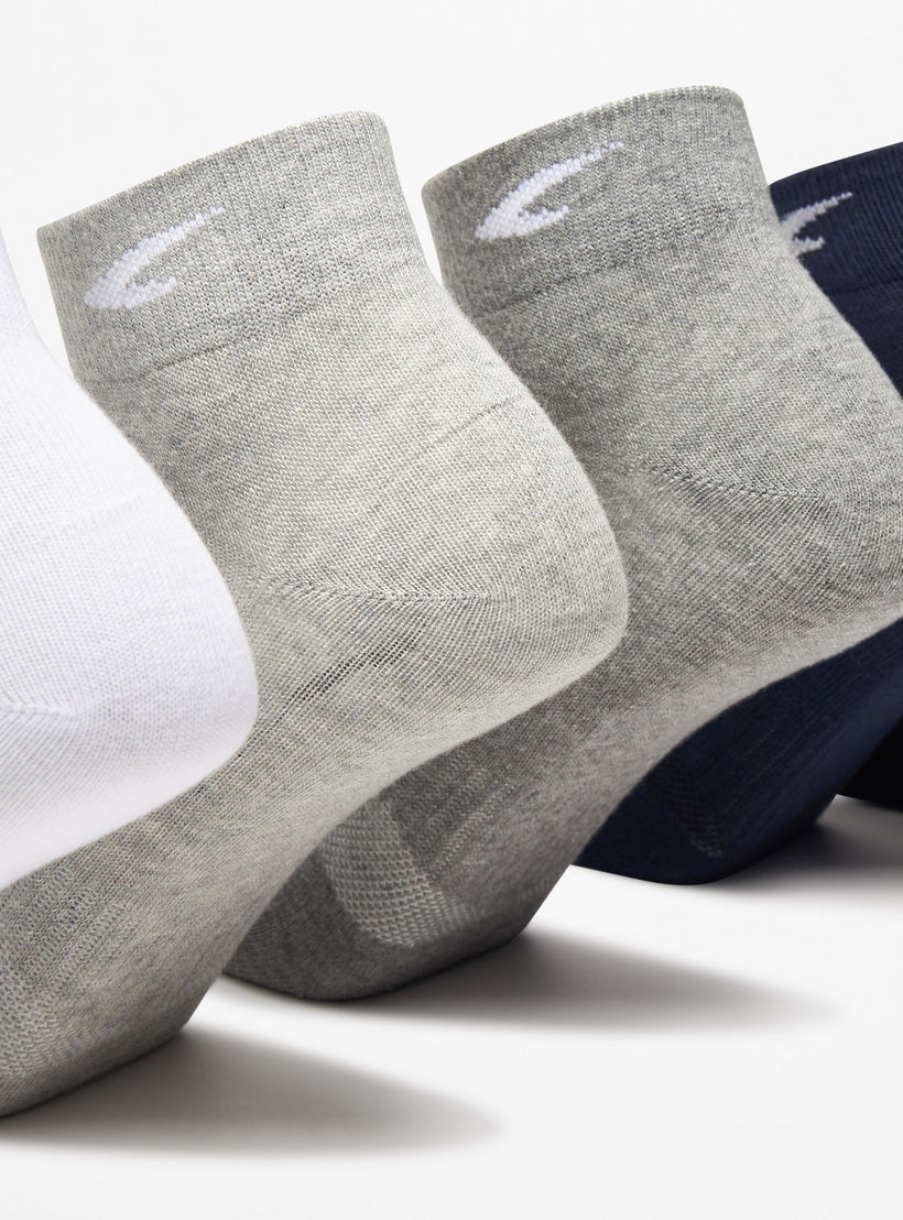 طقم جوارب ٥ أزواج بطول الكاحل وطبعات من داش-men-socks-image-4