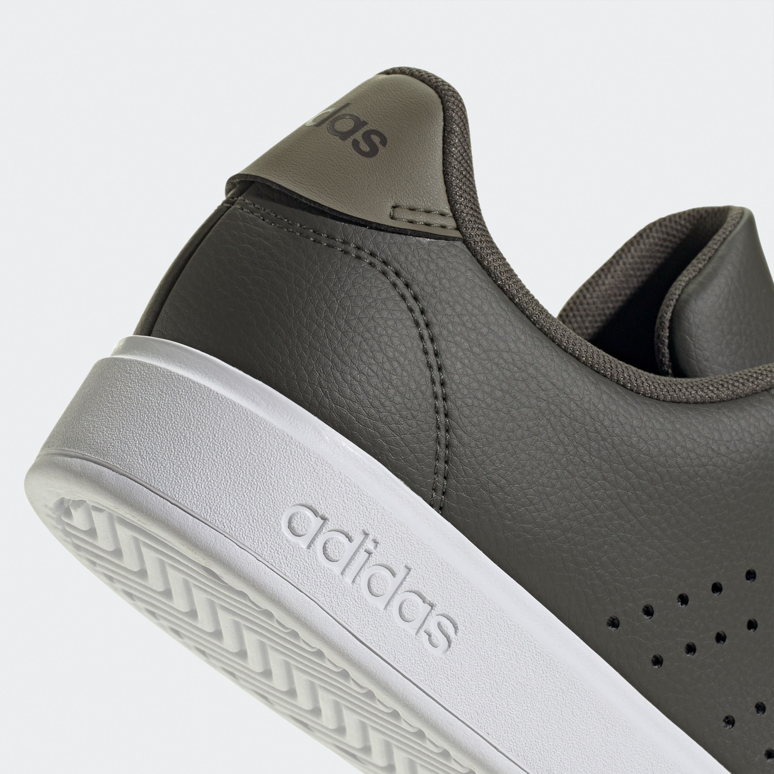 أديداس - حذاء أدفانتج 2.0 الرياضي برباط وكاحل منخفض للرجال JP7948 | OE-sports-men-shoes-image-7