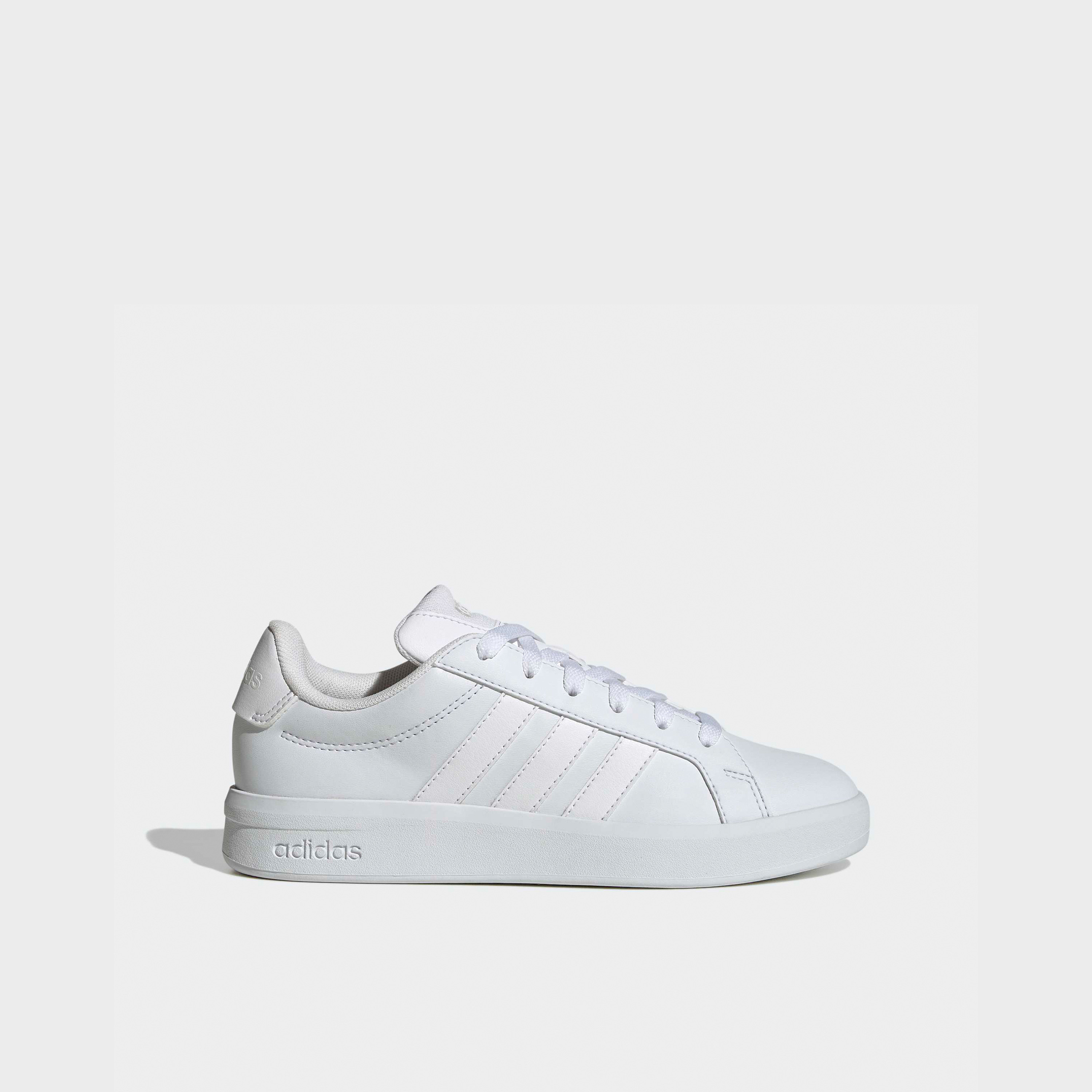 حذاء مدرسي برباط جراند كورت 3.0 للأطفال من أديداس-boys-shoes-schoolshoes-image-2