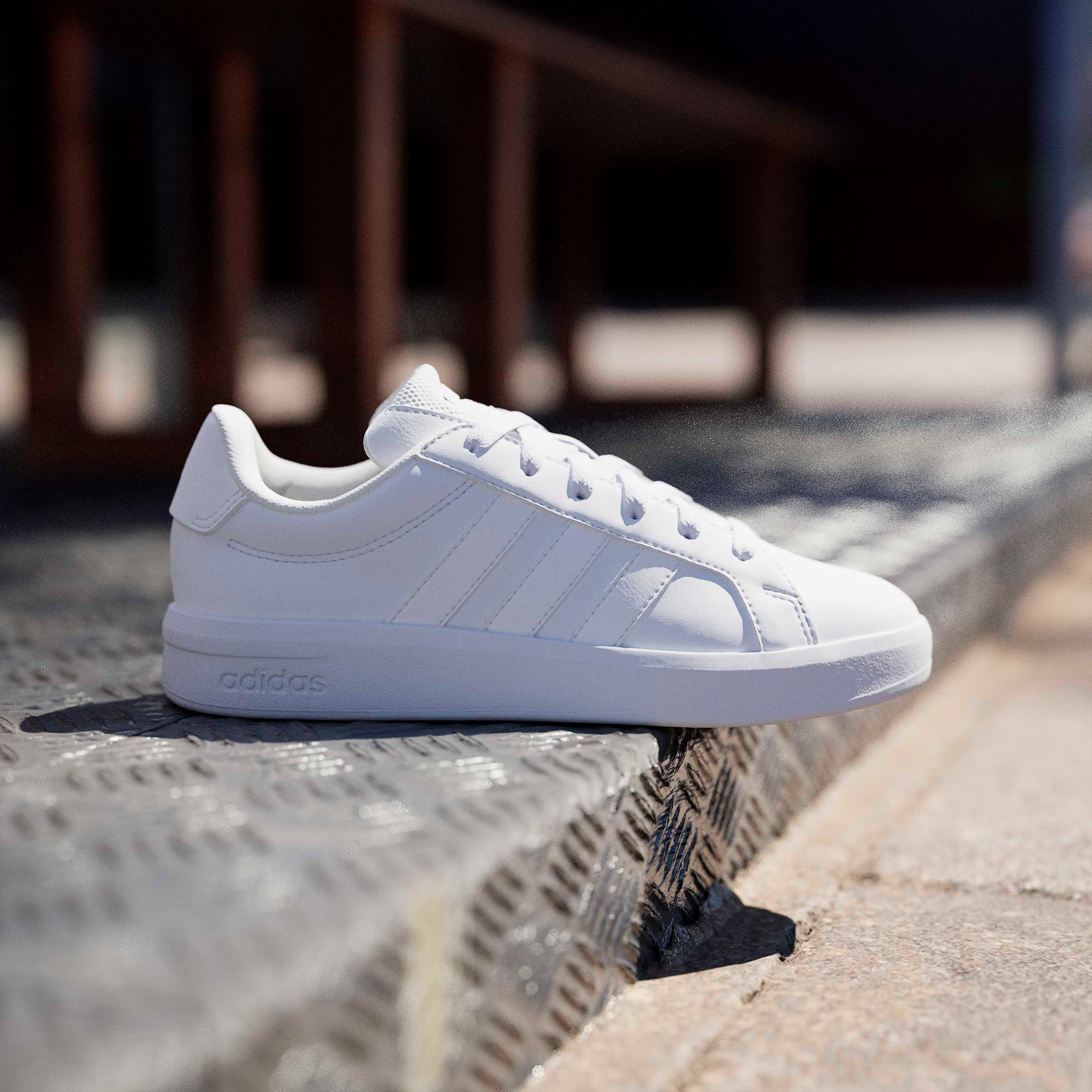 حذاء مدرسي برباط جراند كورت 3.0 للأطفال من أديداس-boys-shoes-schoolshoes-image-8