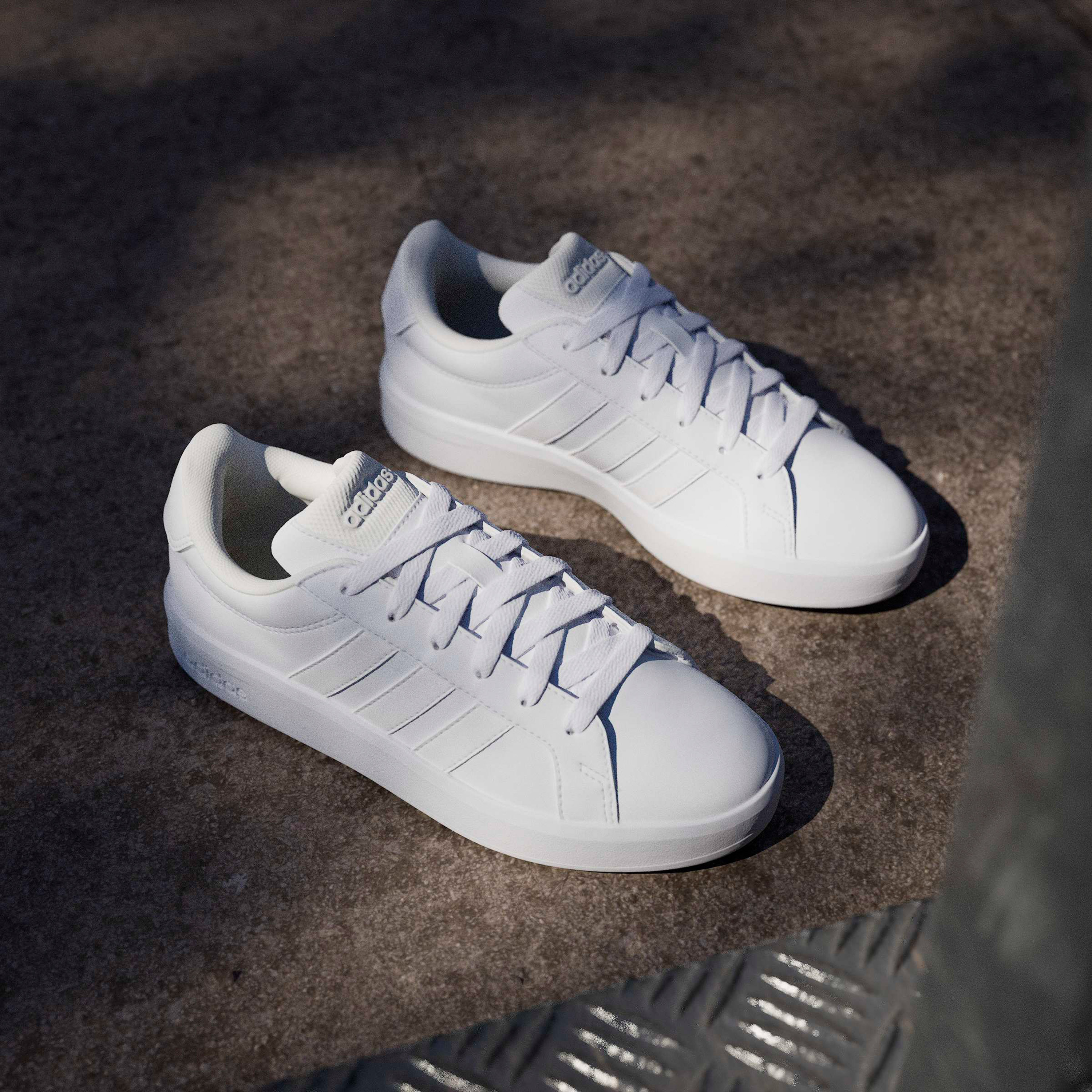 حذاء مدرسي برباط جراند كورت 3.0 للأطفال من أديداس-boys-shoes-schoolshoes-image-9
