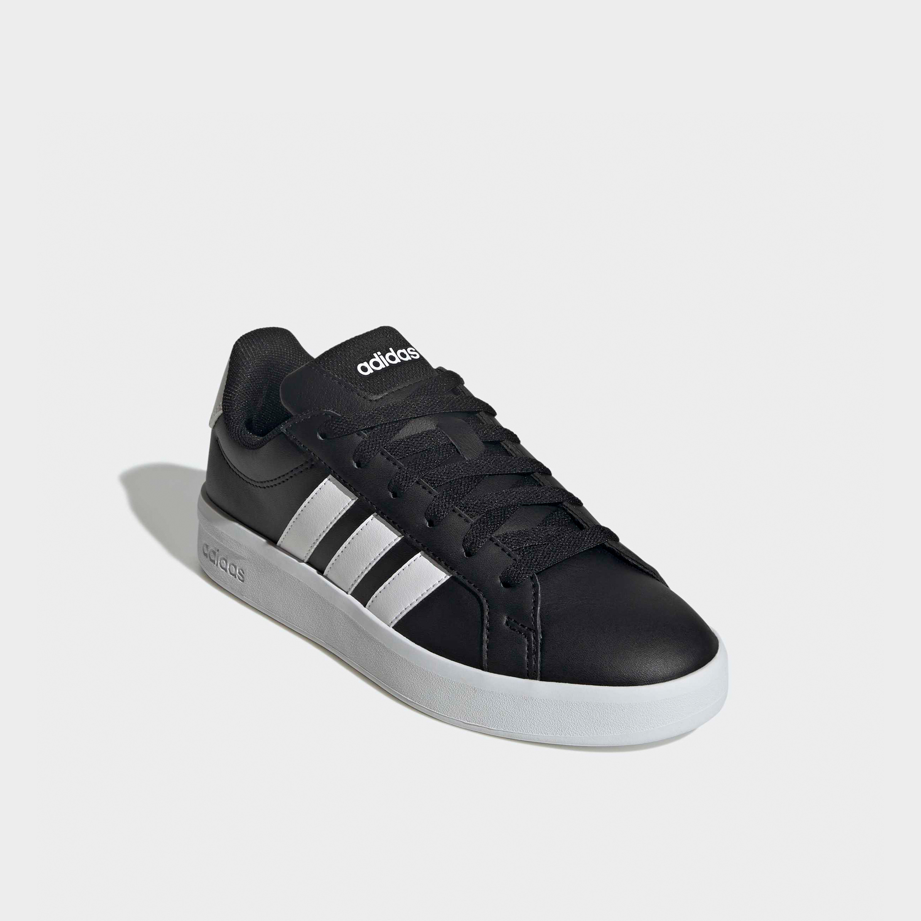 حذاء سنيكرز بطول الكاحل ورباط إغلاق جراند كورت 3.0 للأولاد من أديداس-boys-shoes-sneakers-image-1