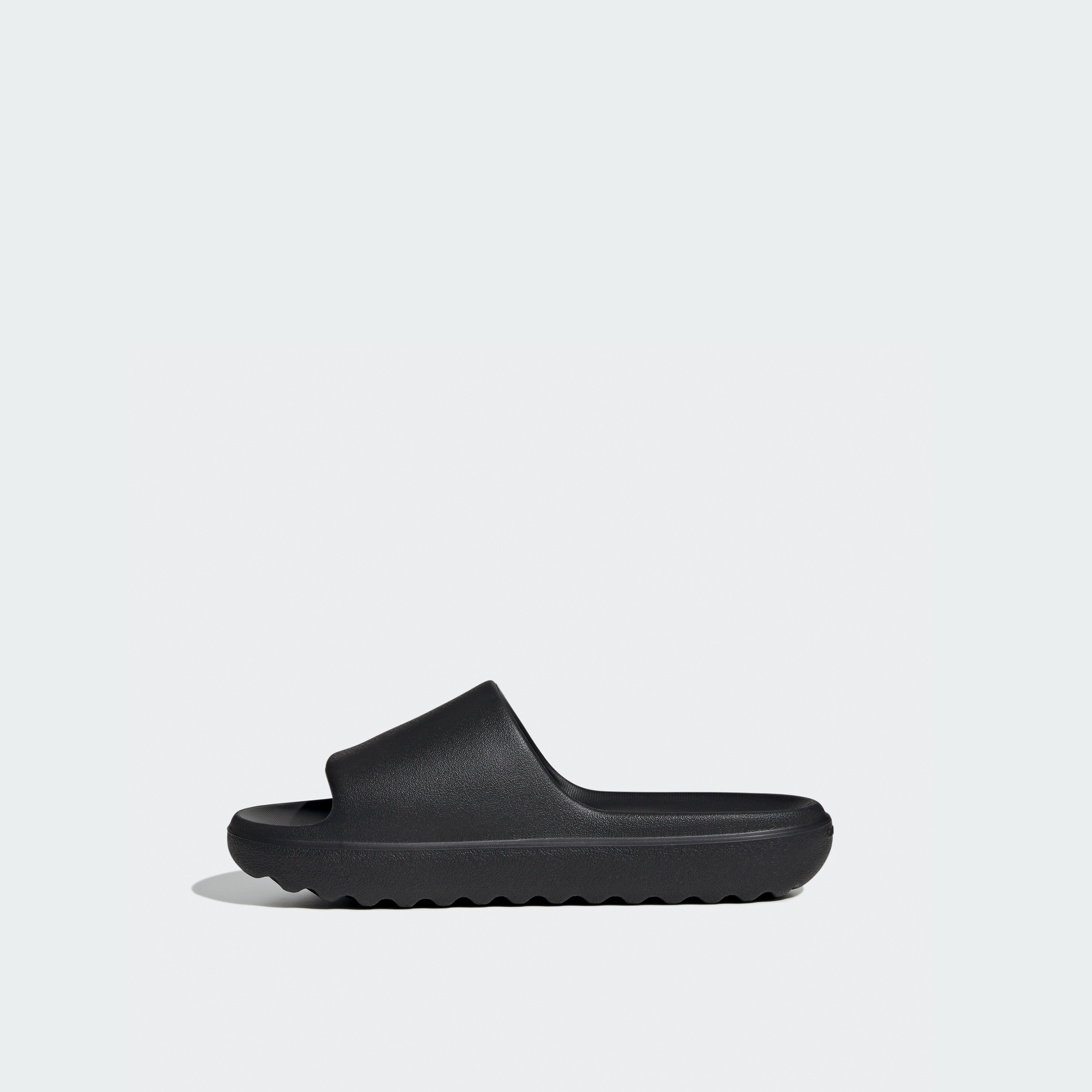 أديداس - حذاء أديليت لوميا سهل الارتداء JP9580 | OE-men-shoes-flipflopsandslides-image-3