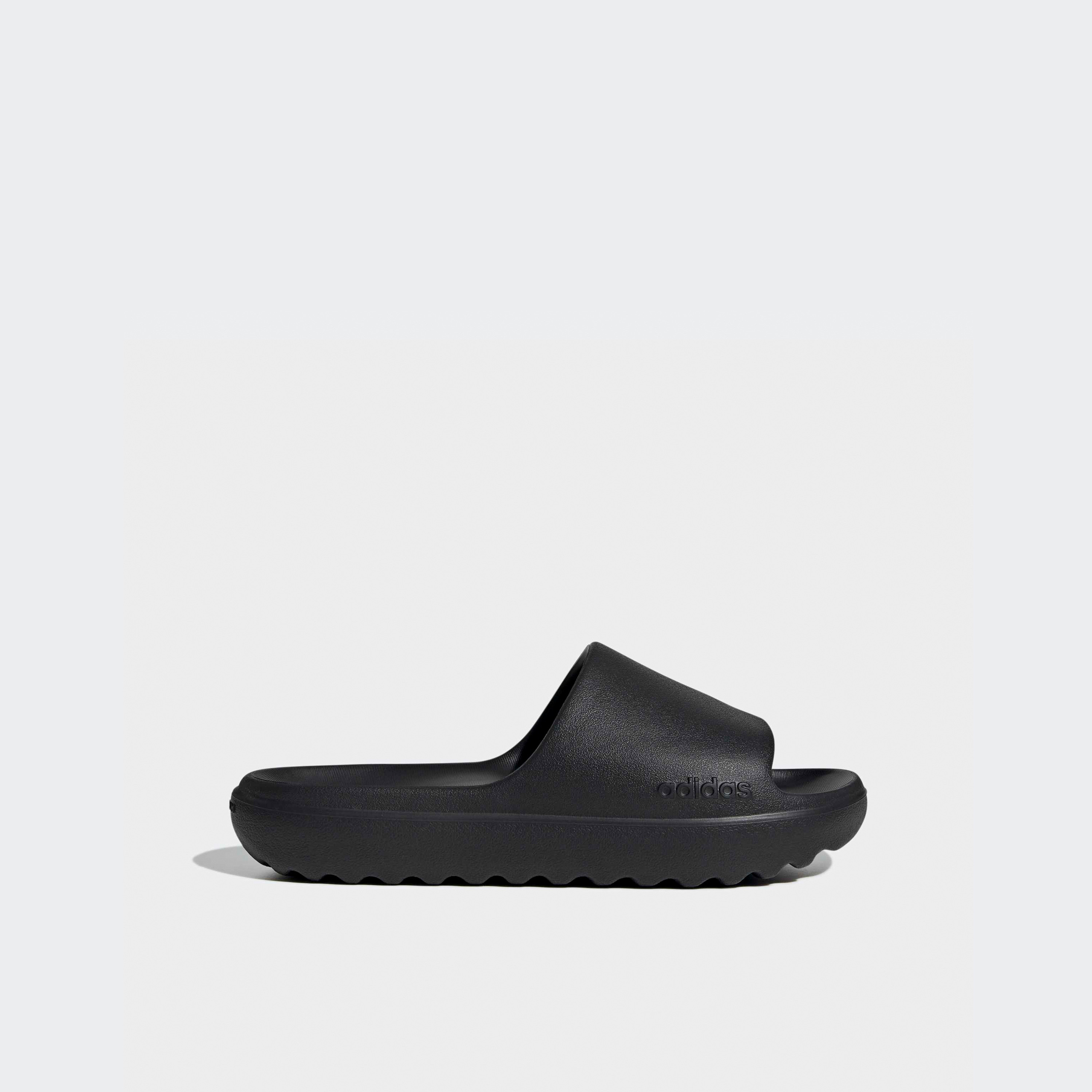 شبشب أديليت لوميا للرجال من أديداس-men-shoes-flipflopsandslides-image-2