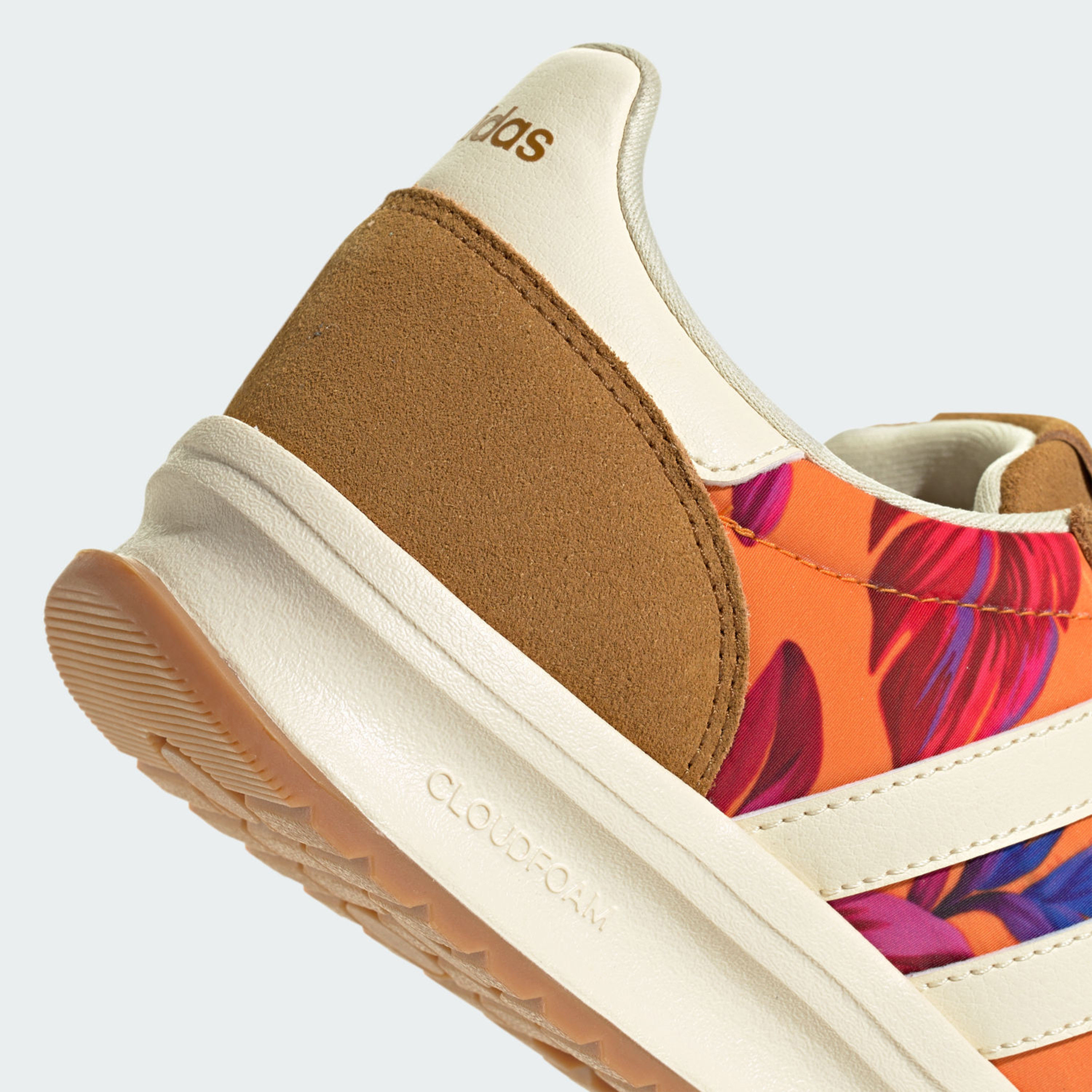 أديداس - حذاء رن 70S 2.0 للنساء-sports-women-shoes-image-15